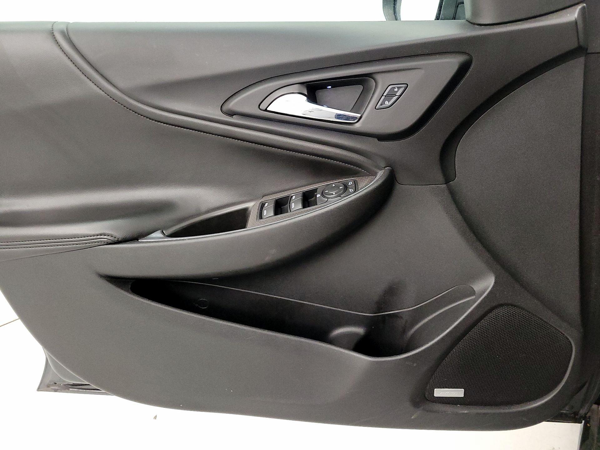 Thumbnail: 2016 Chevrolet Malibu - 12