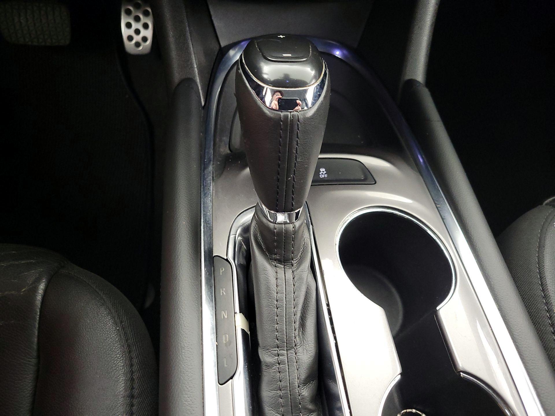 Thumbnail: 2016 Chevrolet Malibu - 17