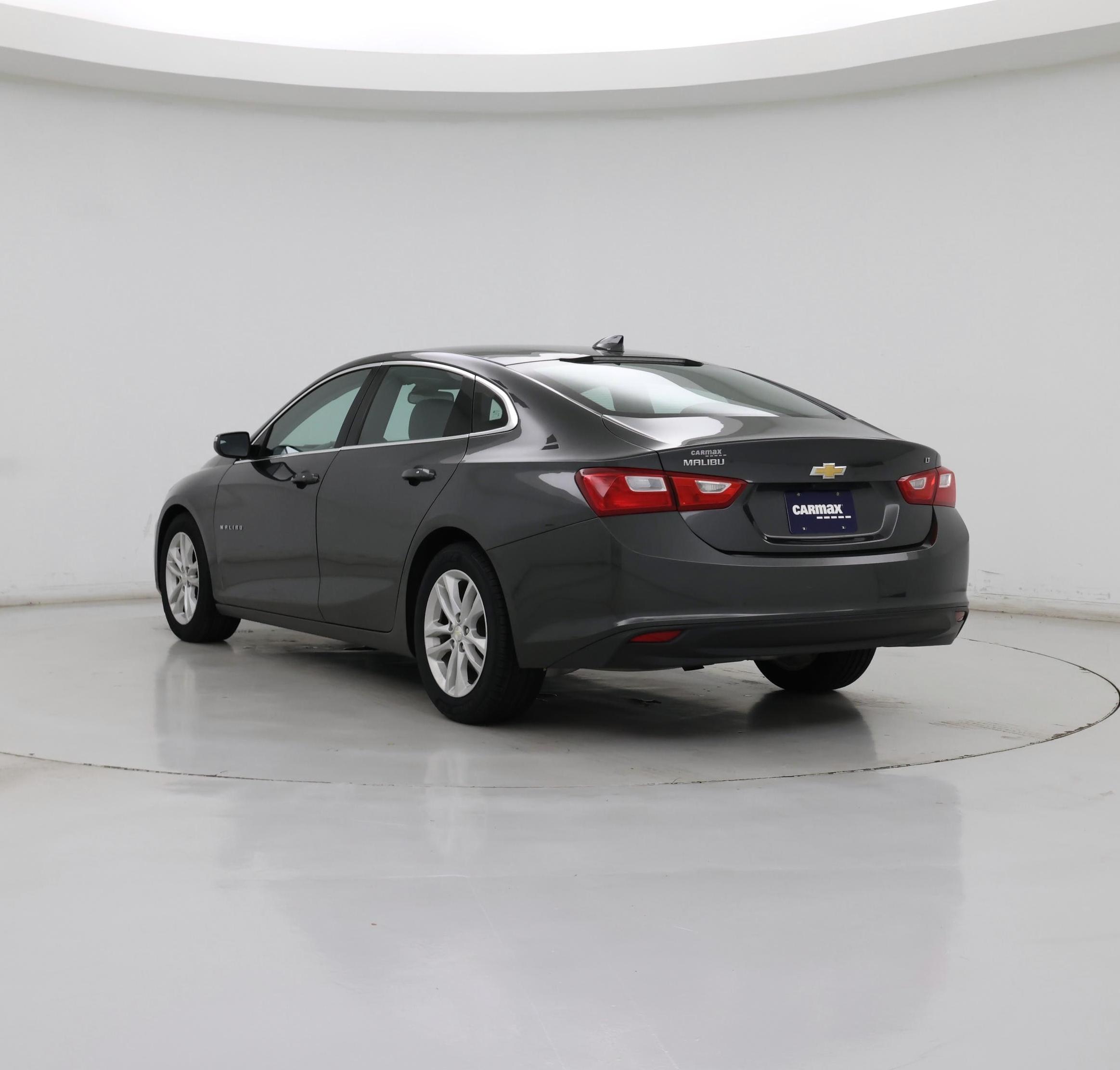 Thumbnail: 2016 Chevrolet Malibu - 2