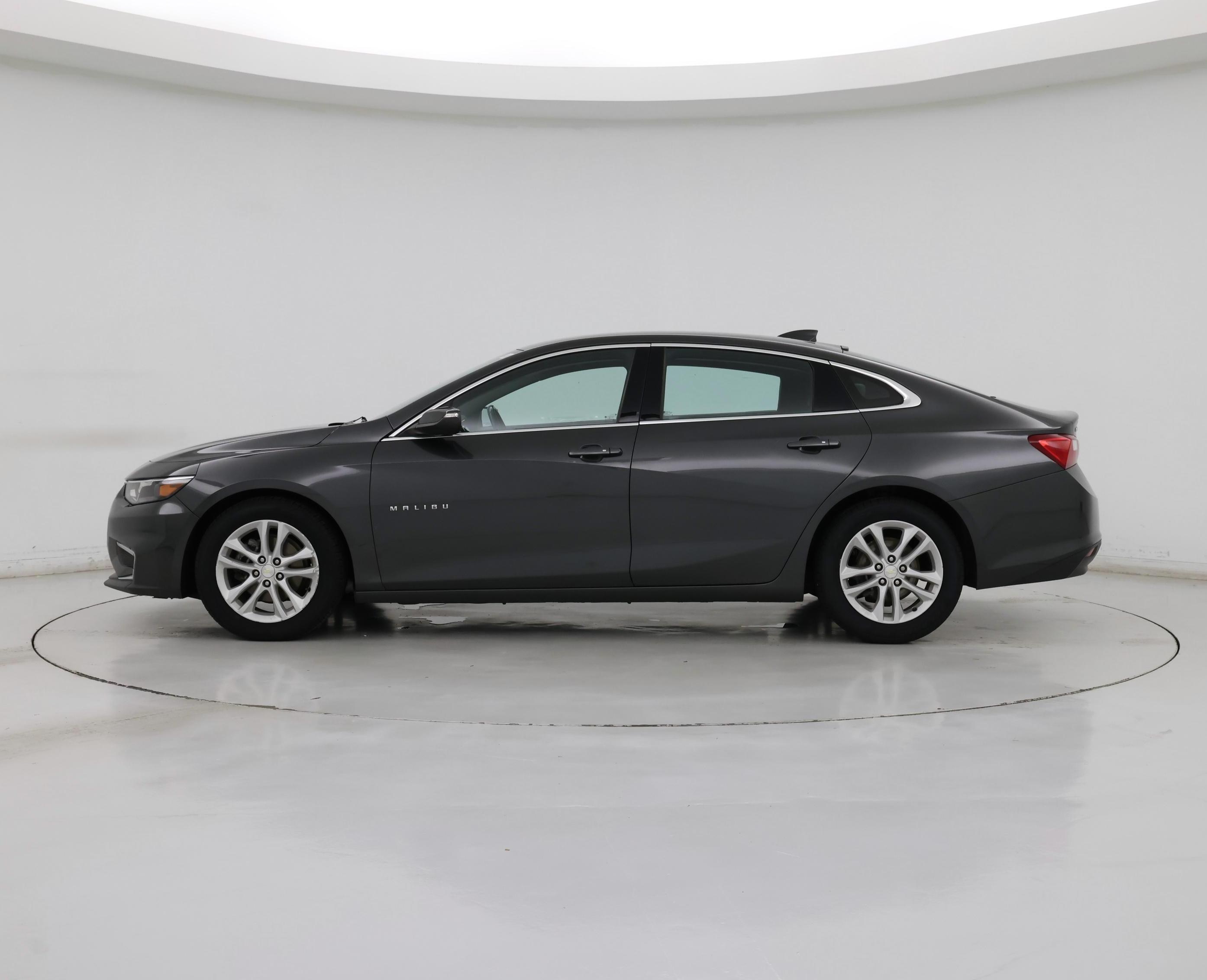 Thumbnail: 2016 Chevrolet Malibu - 3