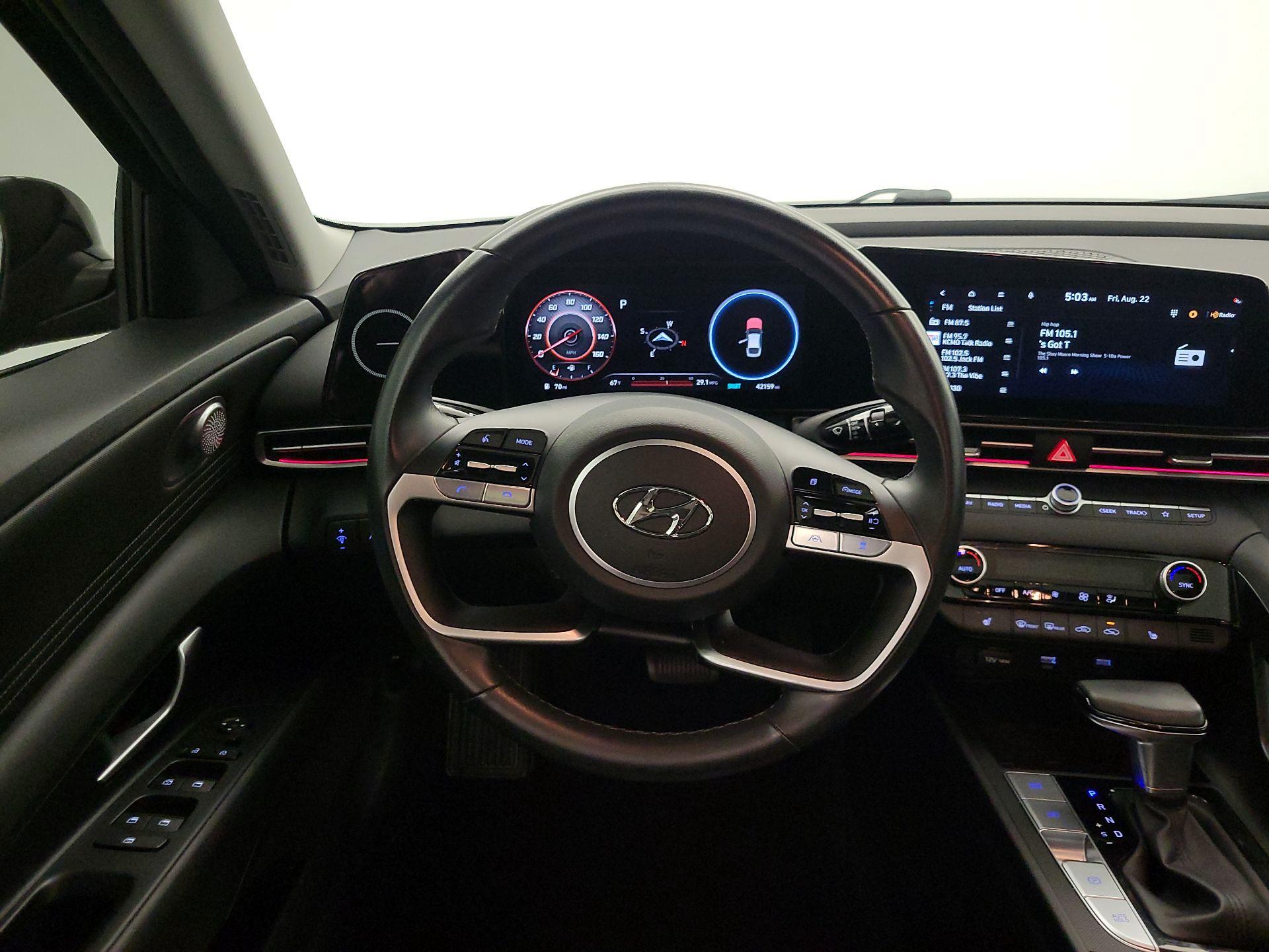 Thumbnail: 2023 Hyundai Elantra - 10