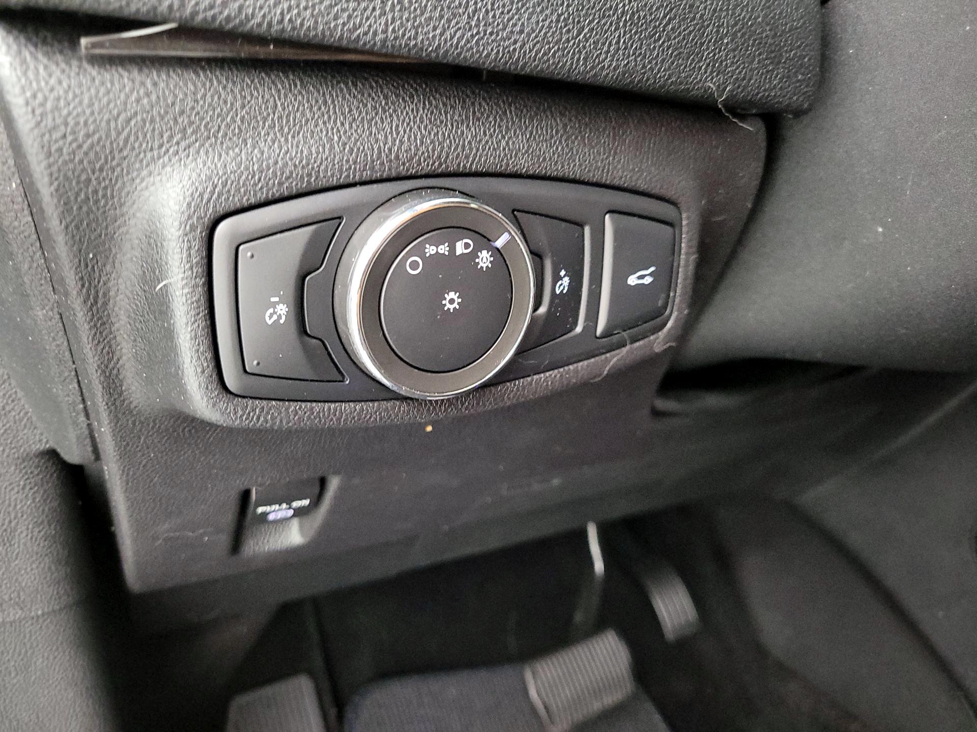Thumbnail: 2017 Lincoln MKC - 13