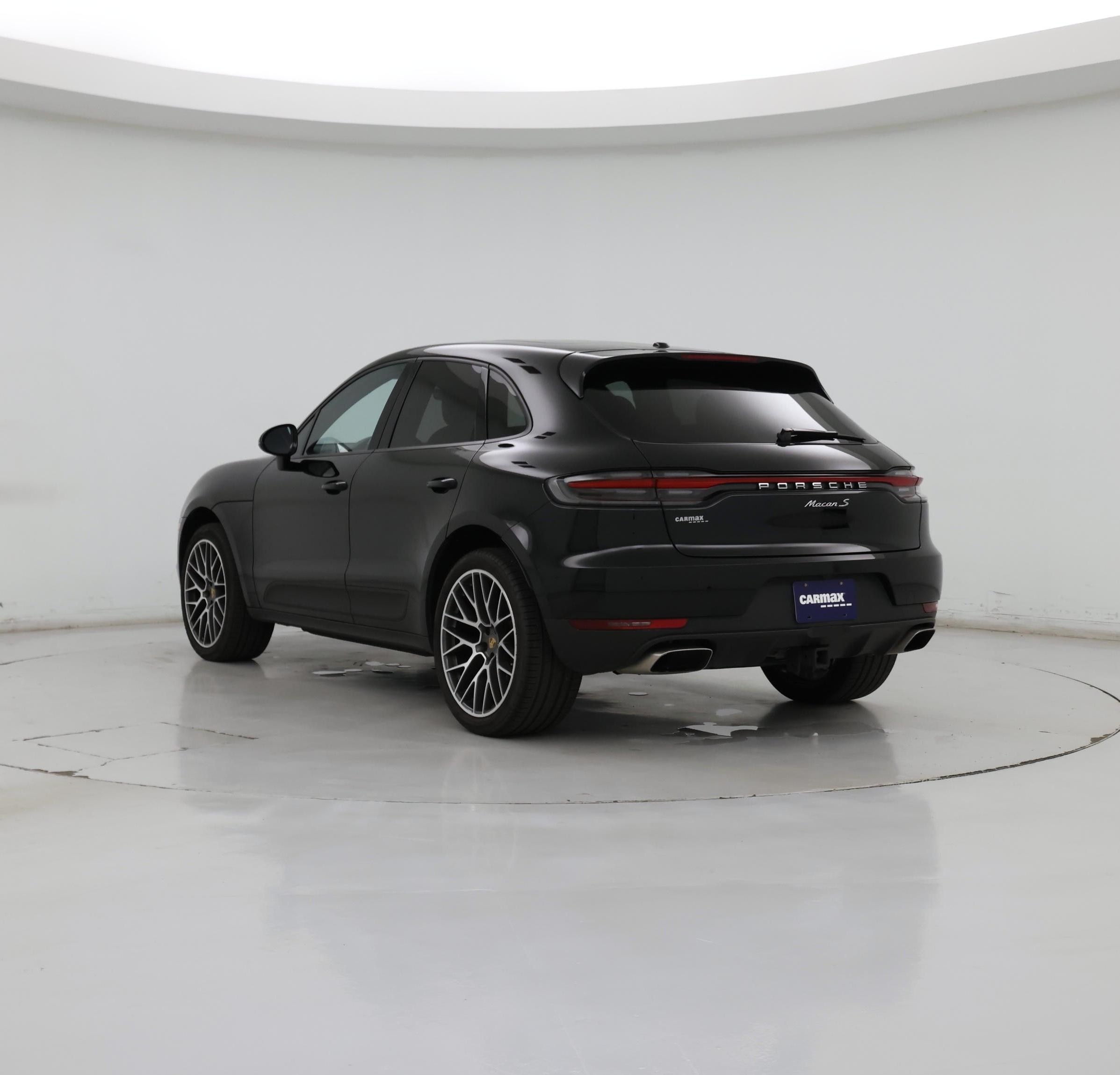 Thumbnail: 2020 Porsche Macan - 2