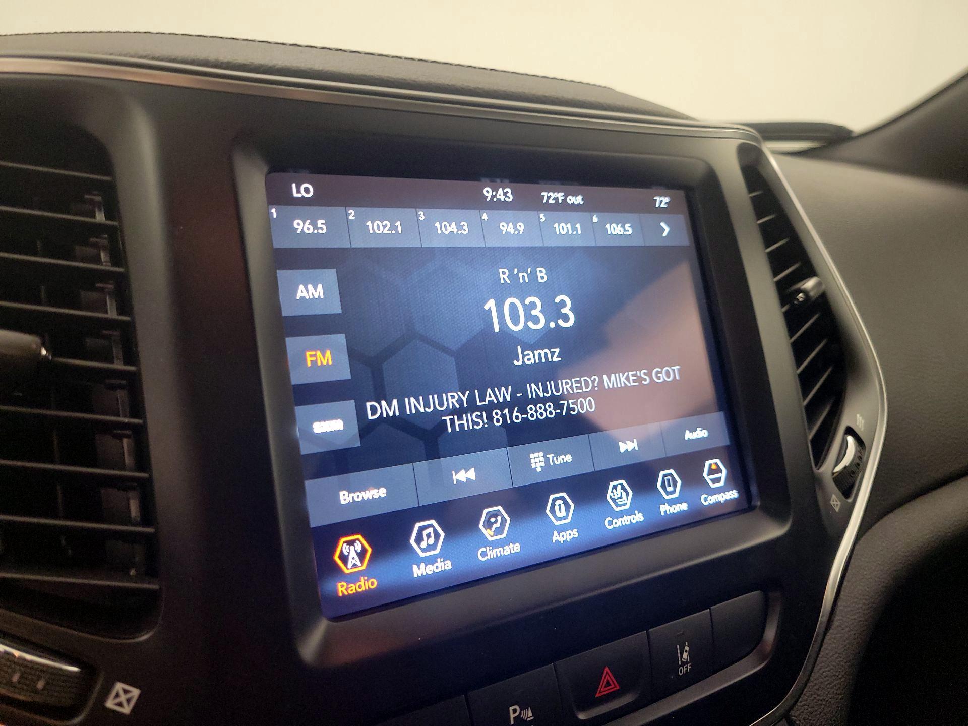 Thumbnail: 2021 Jeep Cherokee - 15