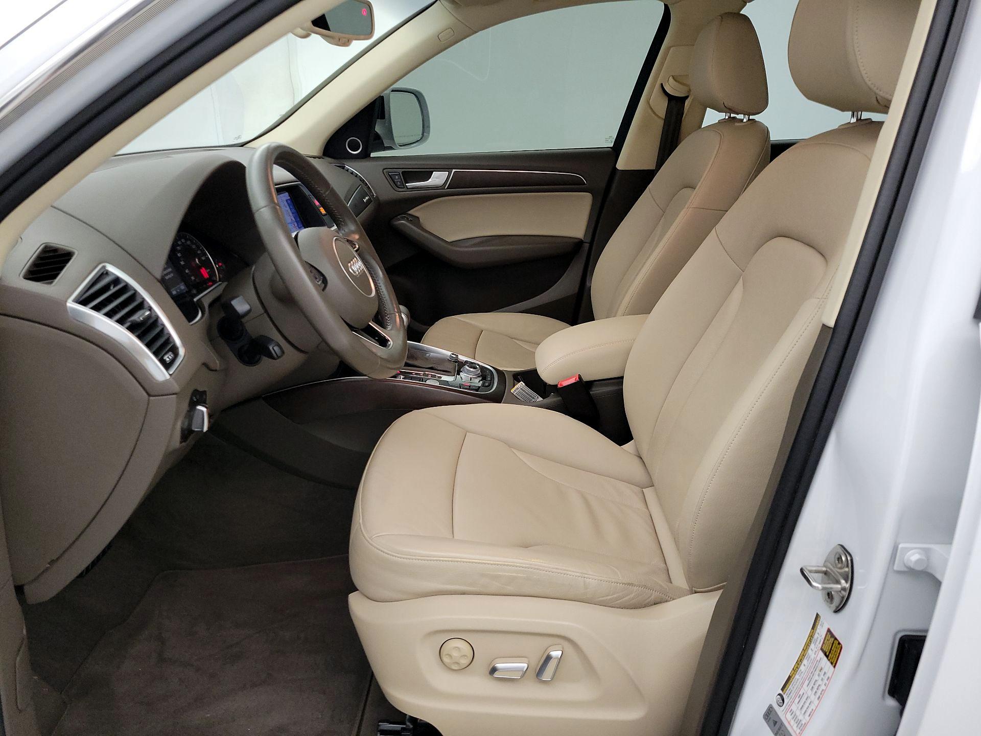 Thumbnail: 2016 Audi Q5 - 11