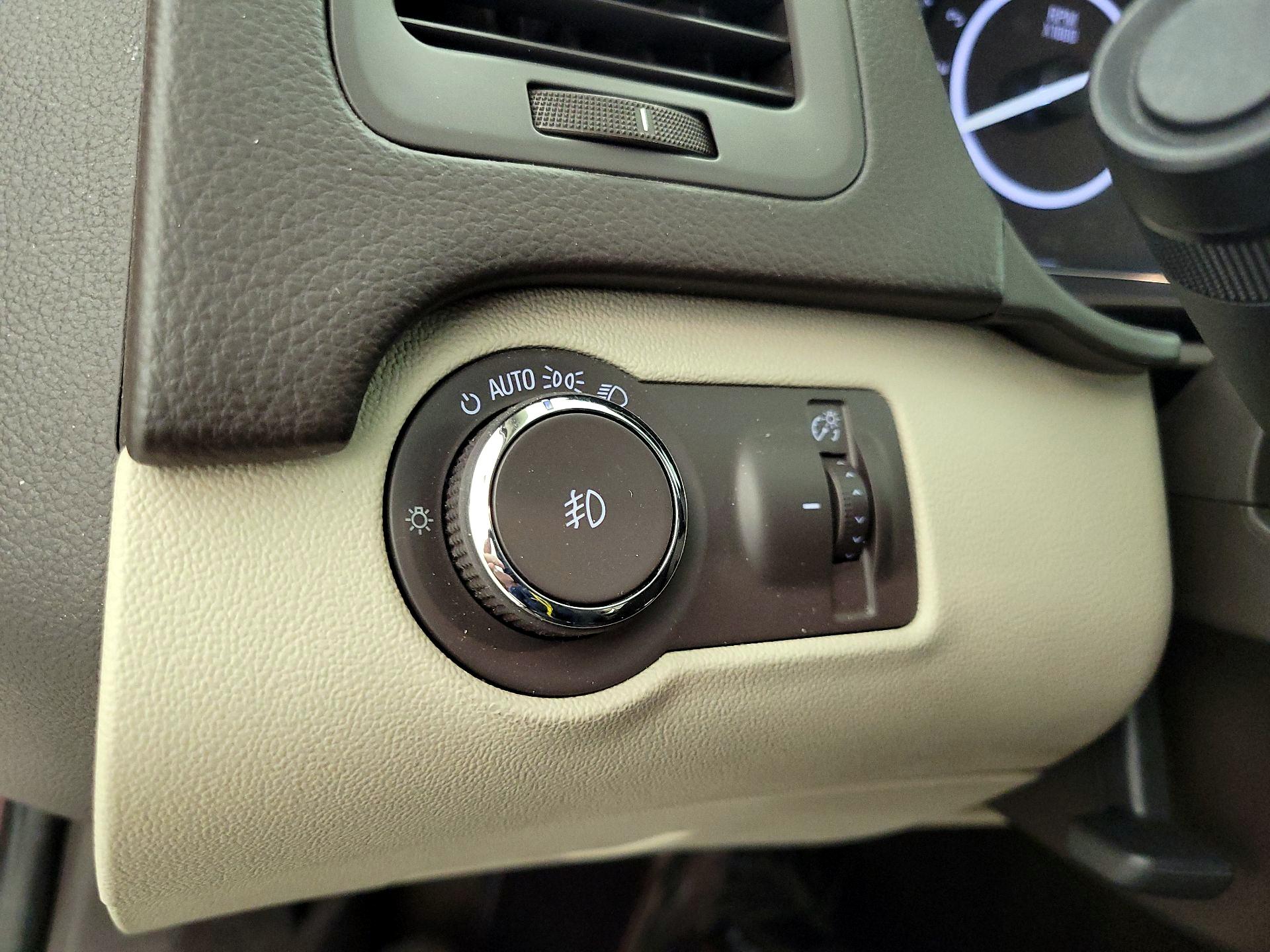 Thumbnail: 2017 Buick Regal - 13