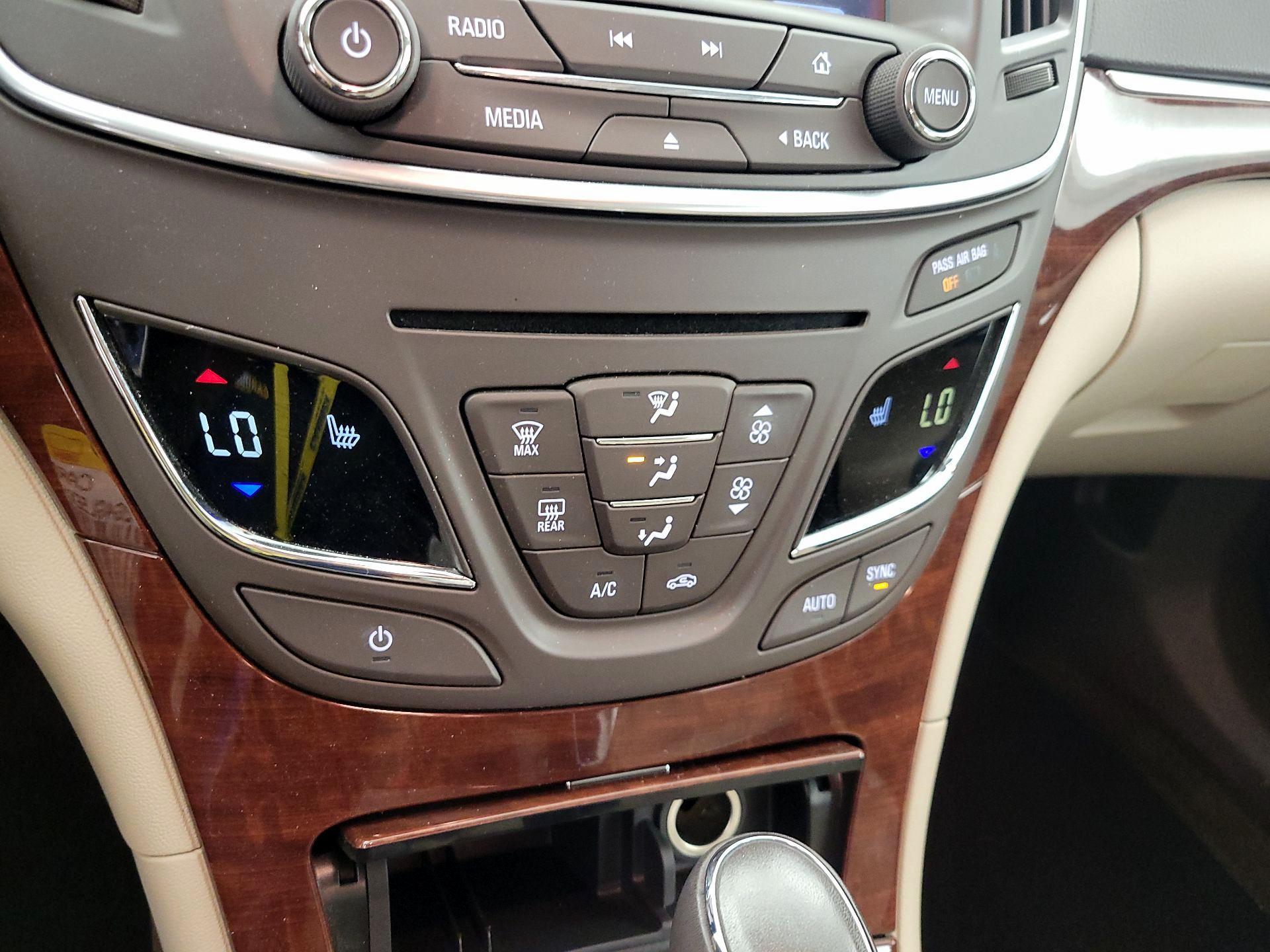 Thumbnail: 2017 Buick Regal - 16
