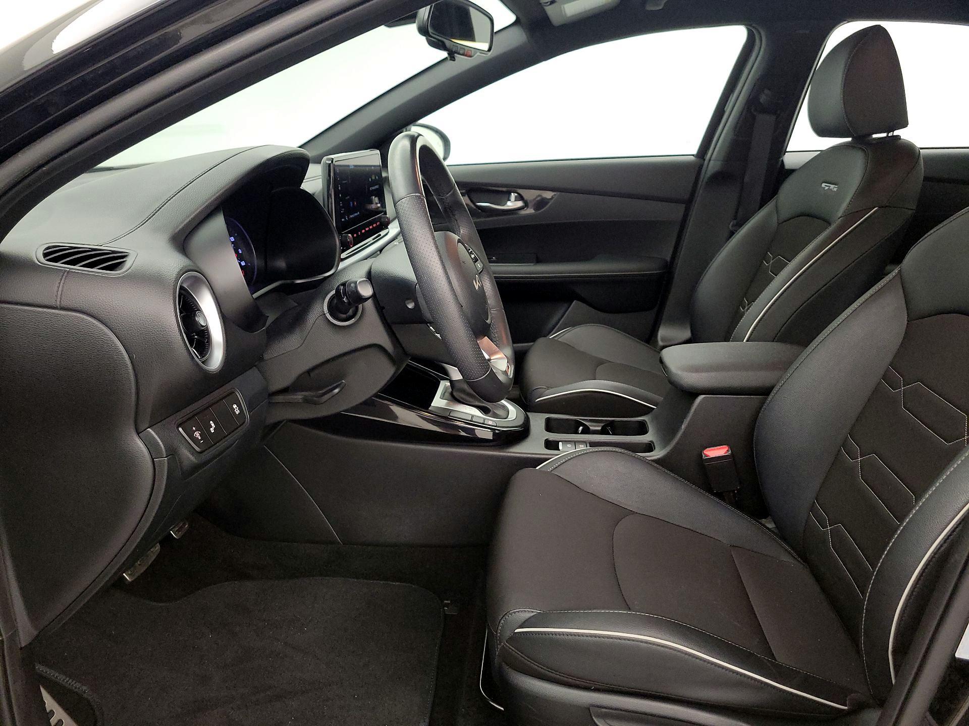 Thumbnail: 2024 Kia Forte - 11