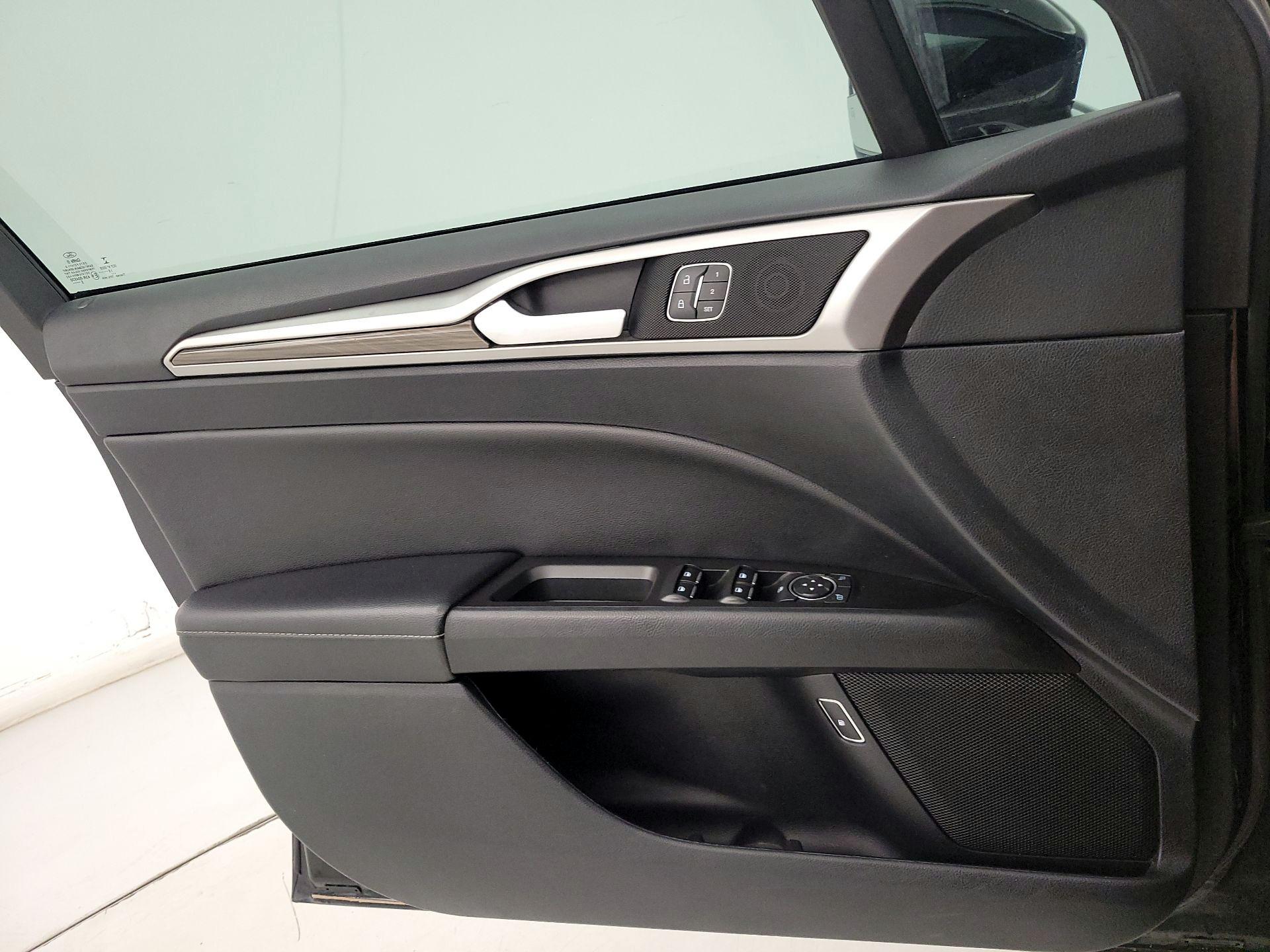 Thumbnail: 2018 Ford Fusion - 12