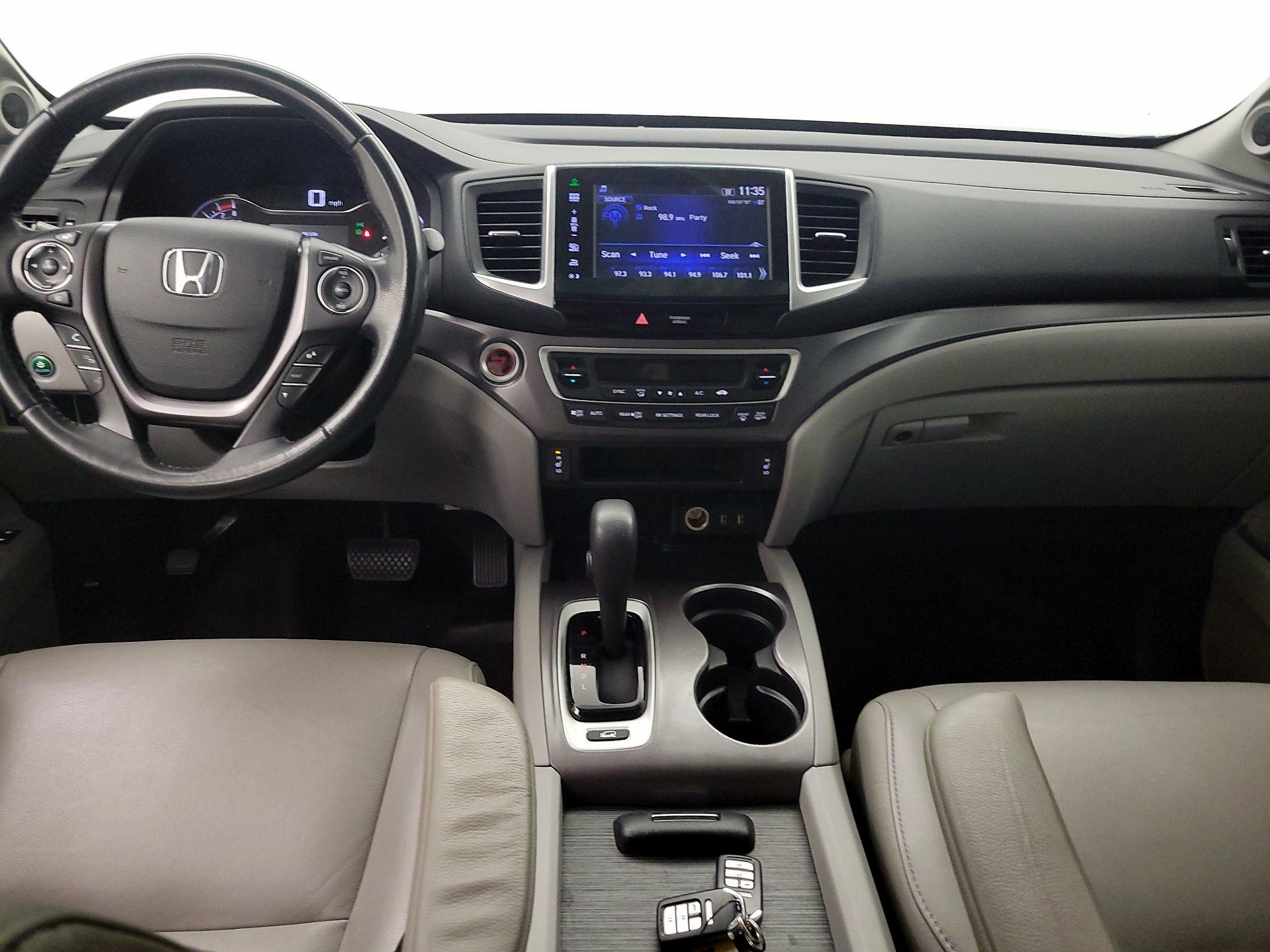 Thumbnail: 2016 Honda Pilot - 9