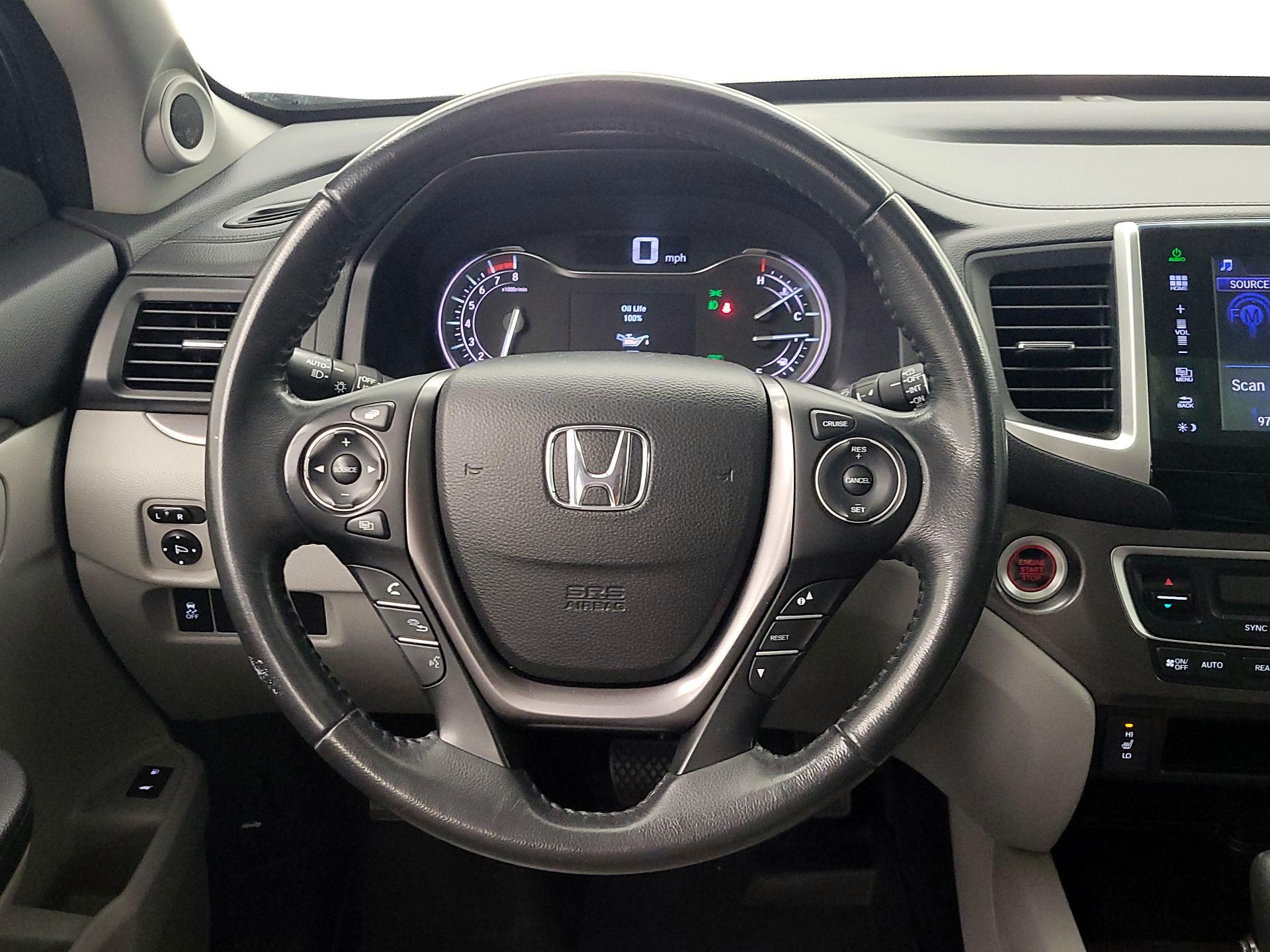 Thumbnail: 2016 Honda Pilot - 10