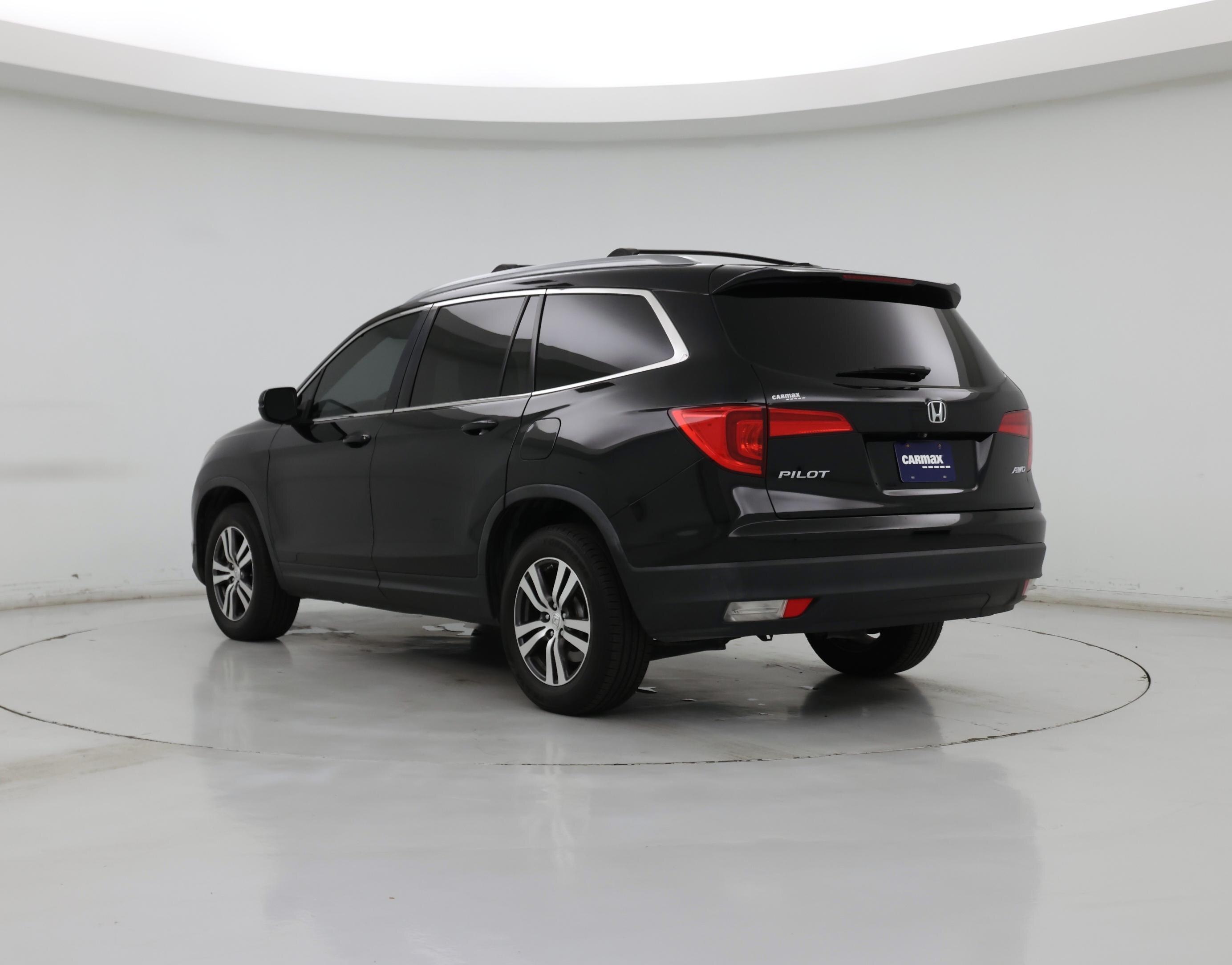 Thumbnail: 2016 Honda Pilot - 2