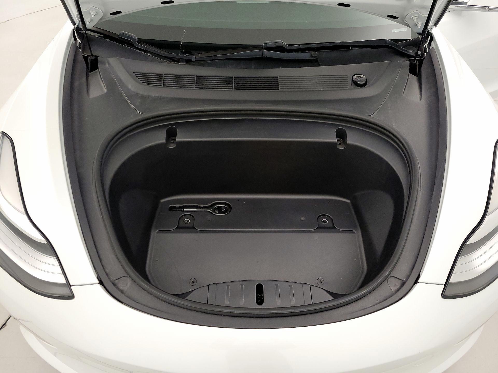 Thumbnail: 2020 Tesla Model 3 - 20