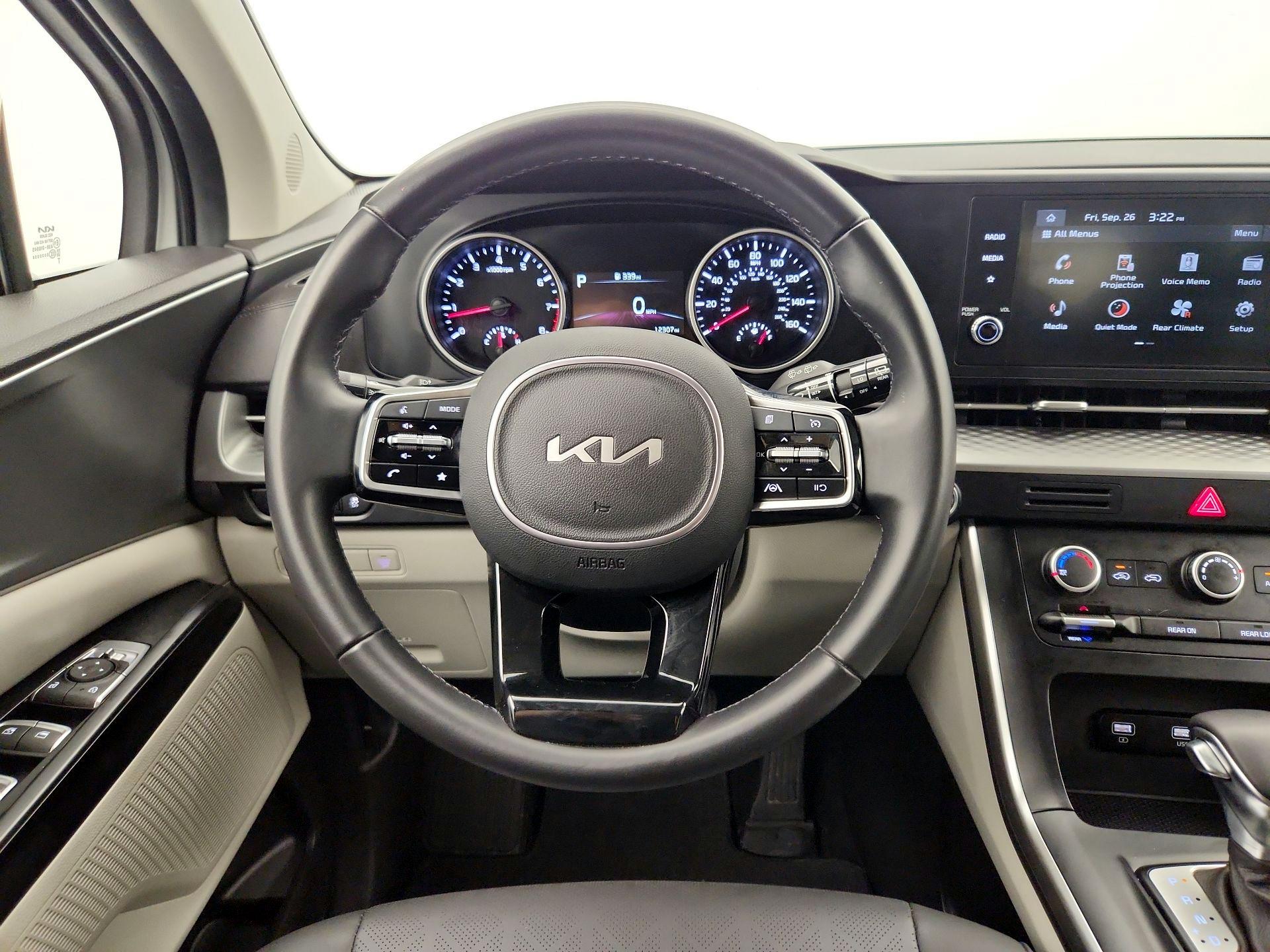 Thumbnail: 2023 Kia Carnival - 10