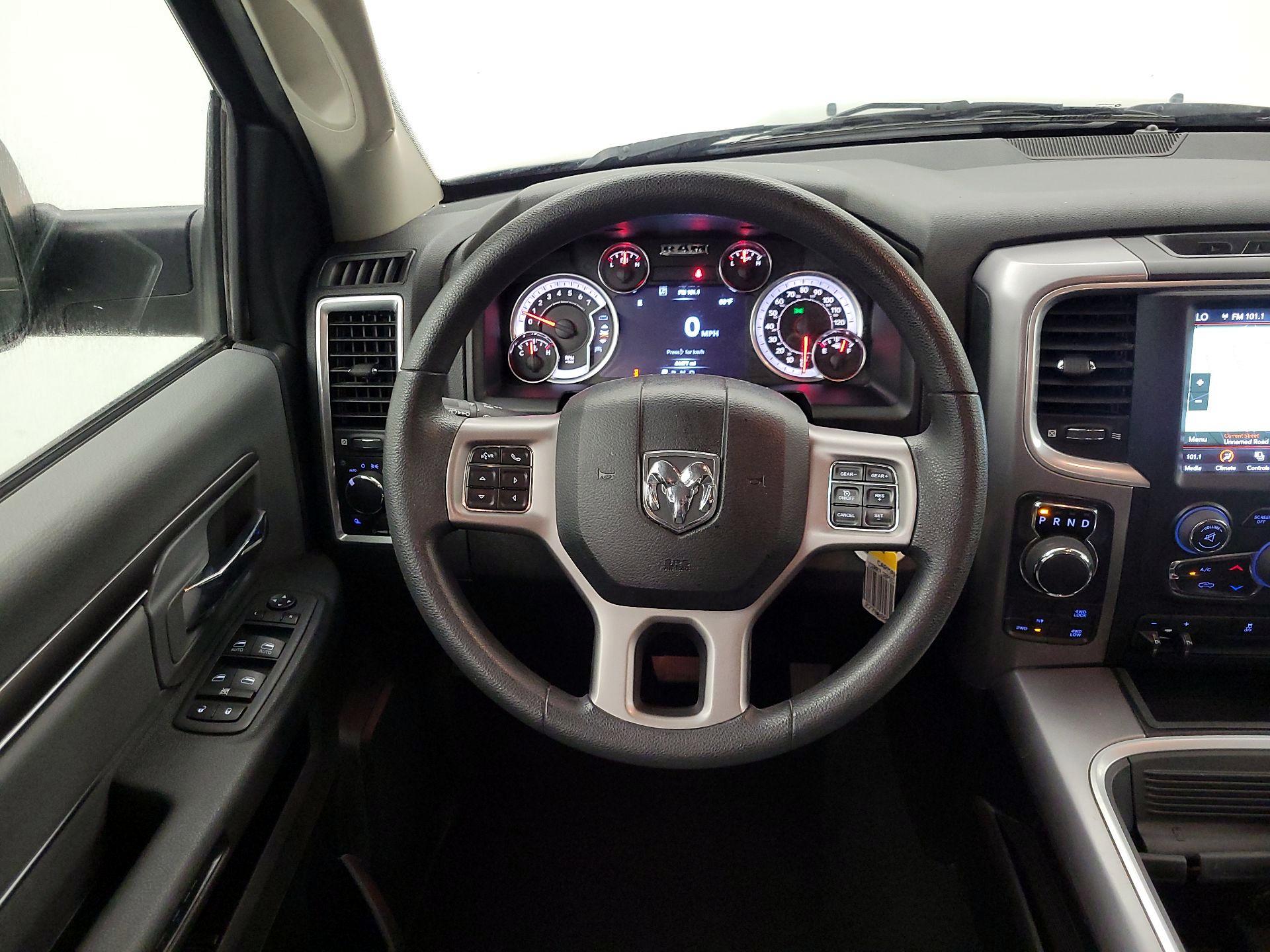 Thumbnail: 2023 RAM 1500 Classic - 10