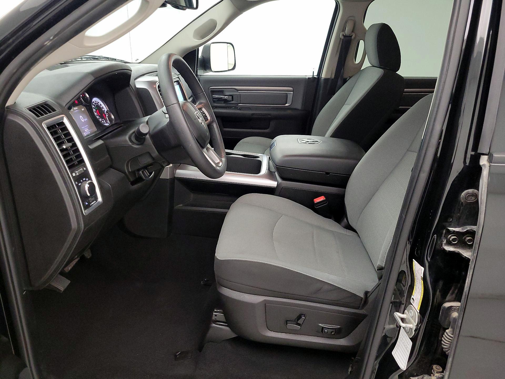 Thumbnail: 2023 RAM 1500 Classic - 11