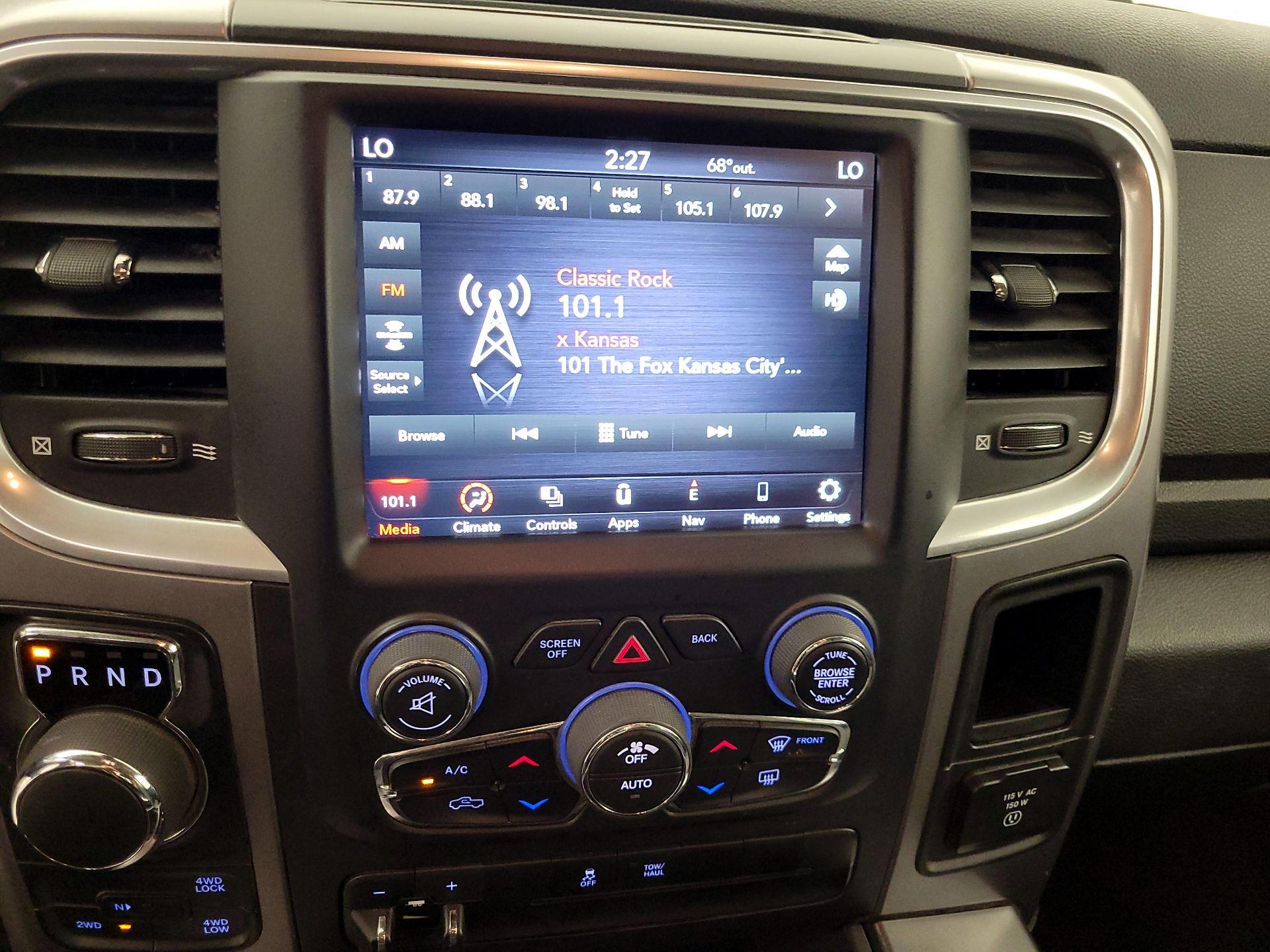 Thumbnail: 2023 RAM 1500 Classic - 16