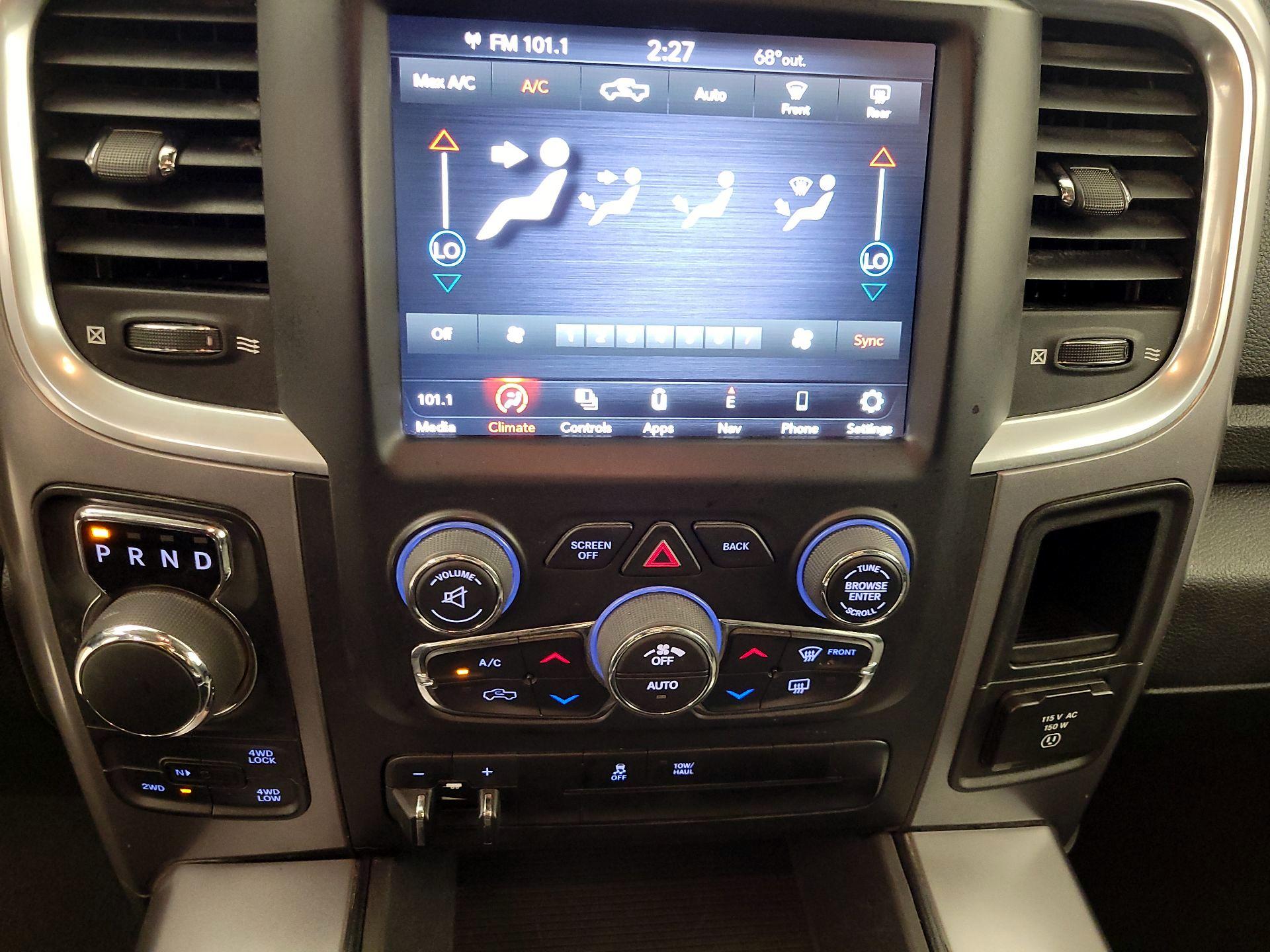 Thumbnail: 2023 RAM 1500 Classic - 17