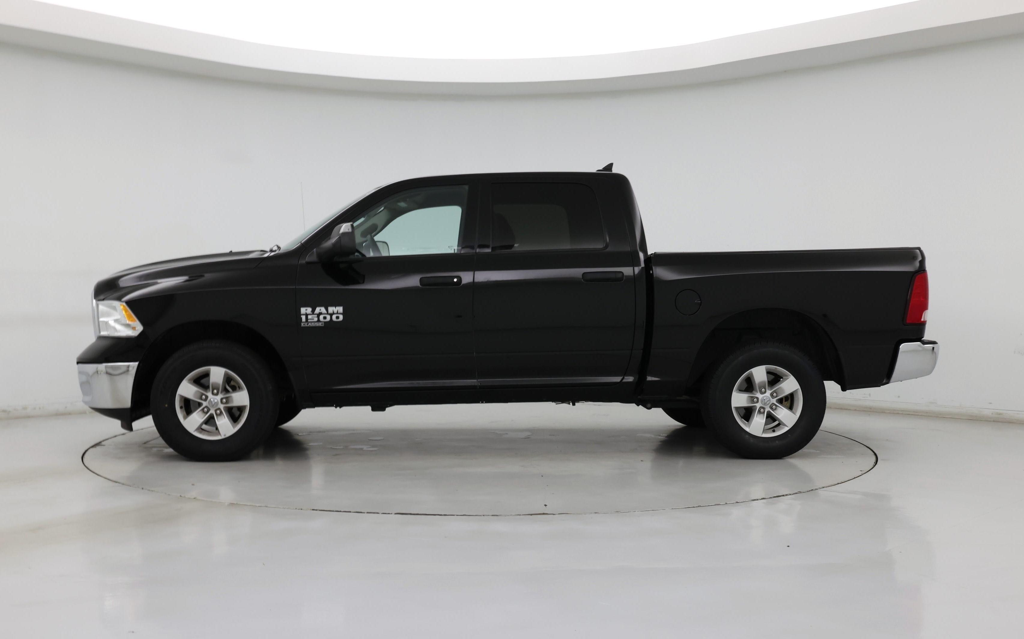 Thumbnail: 2023 RAM 1500 Classic - 3