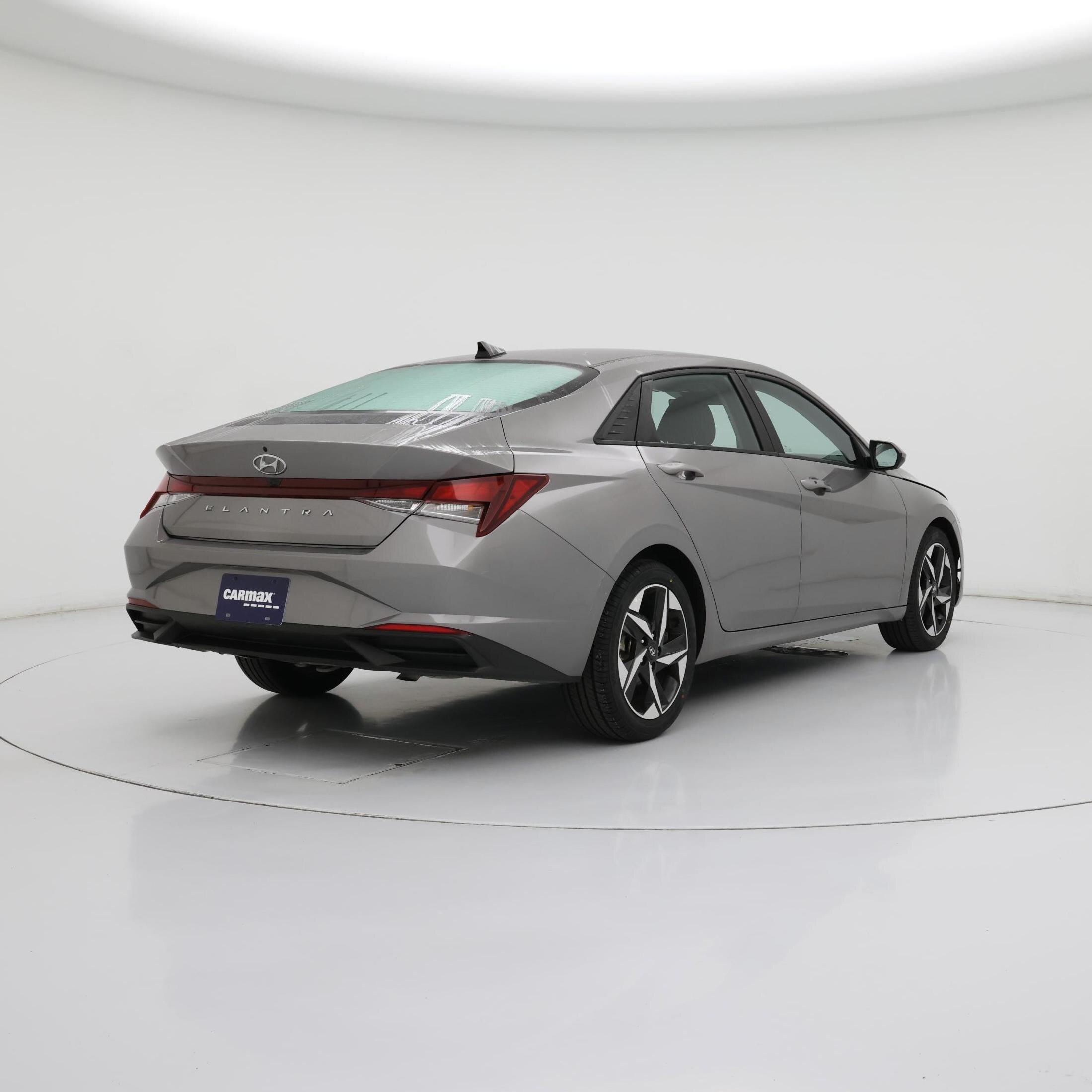 Thumbnail: 2023 Hyundai Elantra - 8