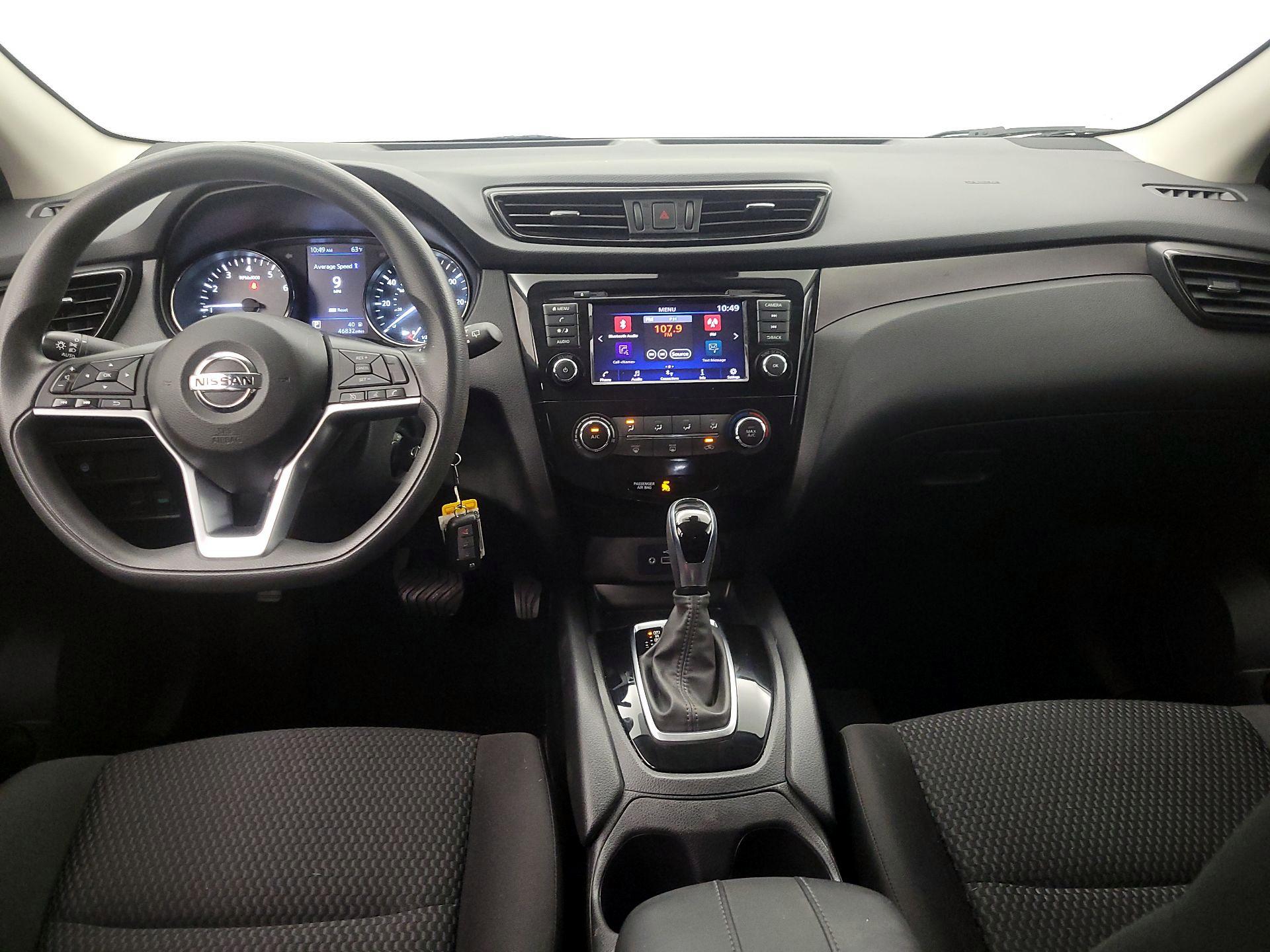 Thumbnail: 2020 Nissan Rogue Sport - 9