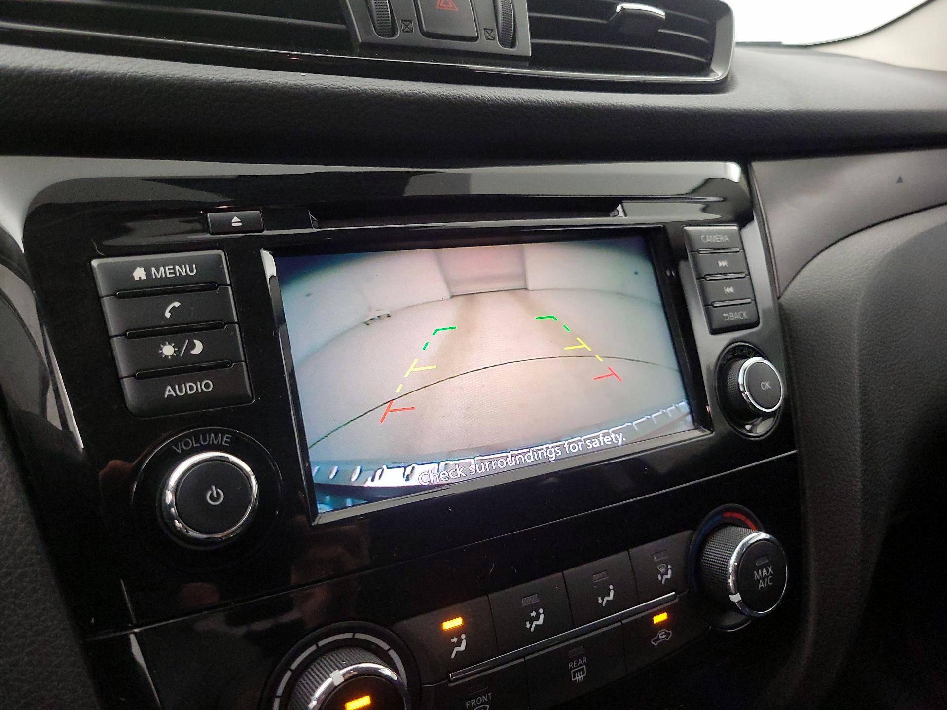 Thumbnail: 2020 Nissan Rogue Sport - 14