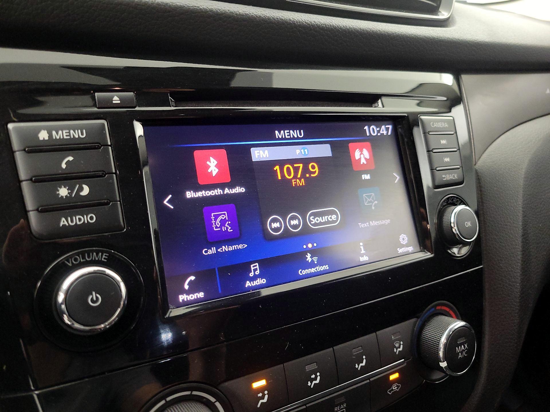 Thumbnail: 2020 Nissan Rogue Sport - 15