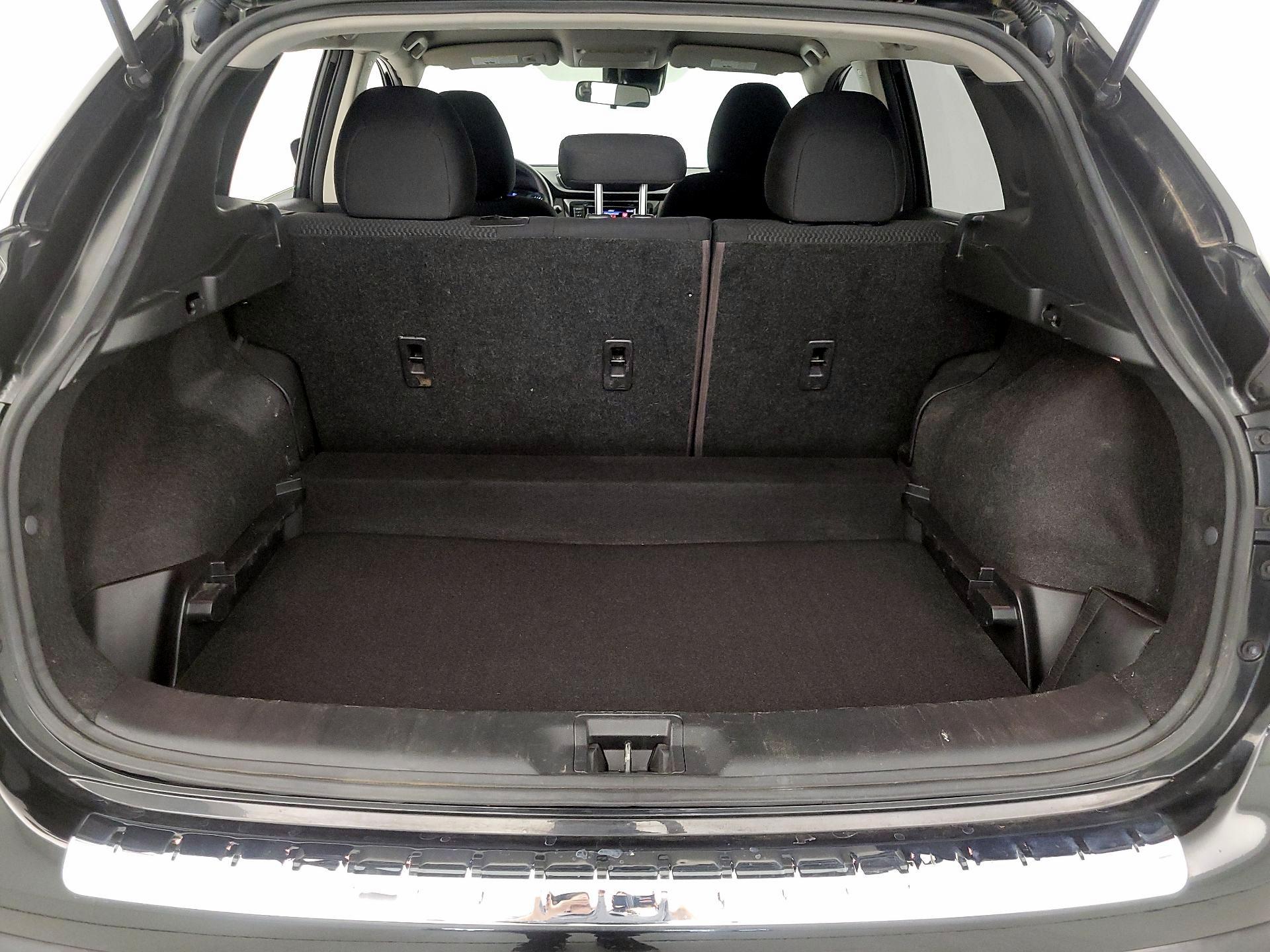 Thumbnail: 2020 Nissan Rogue Sport - 20