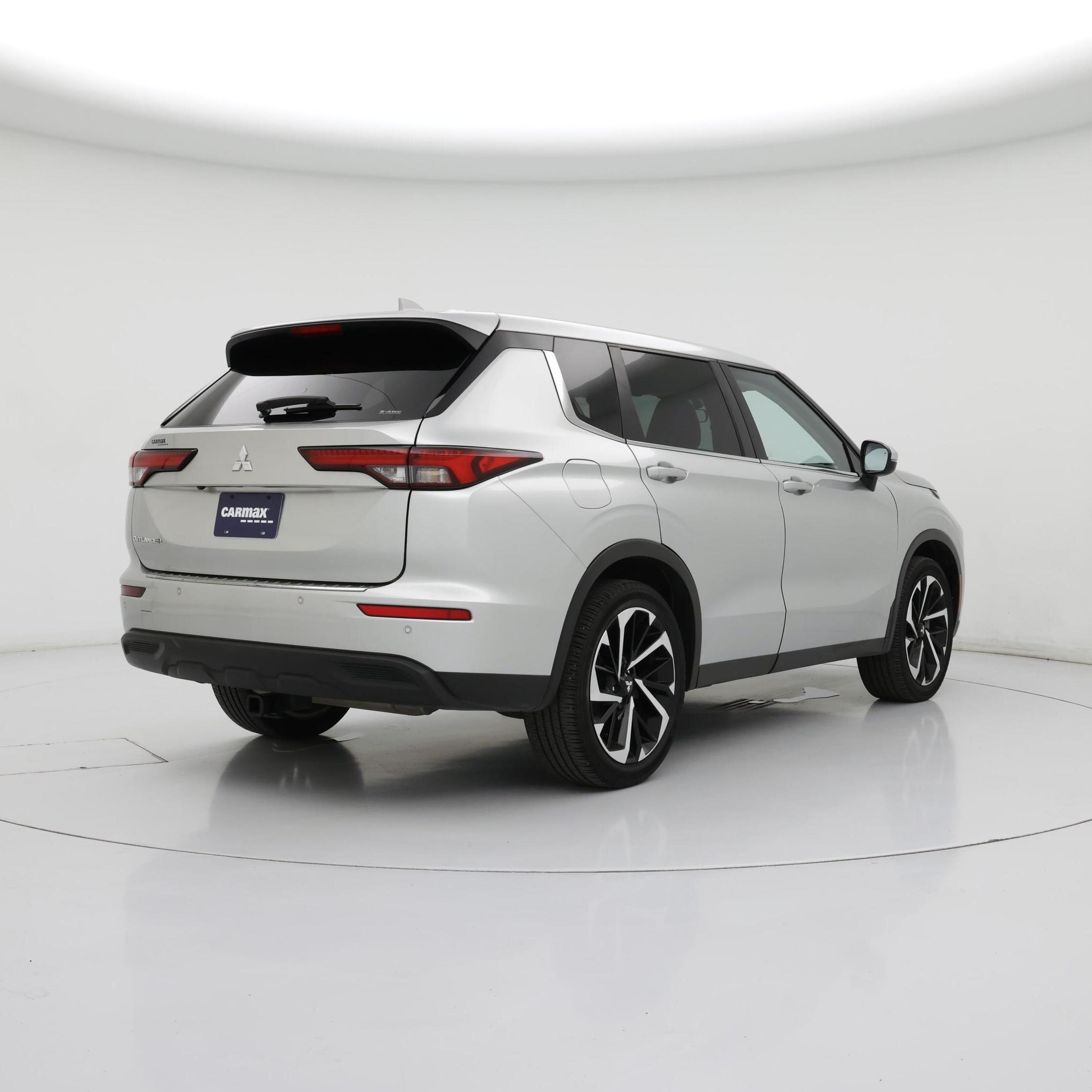 Thumbnail: 2022 Mitsubishi Outlander - 8