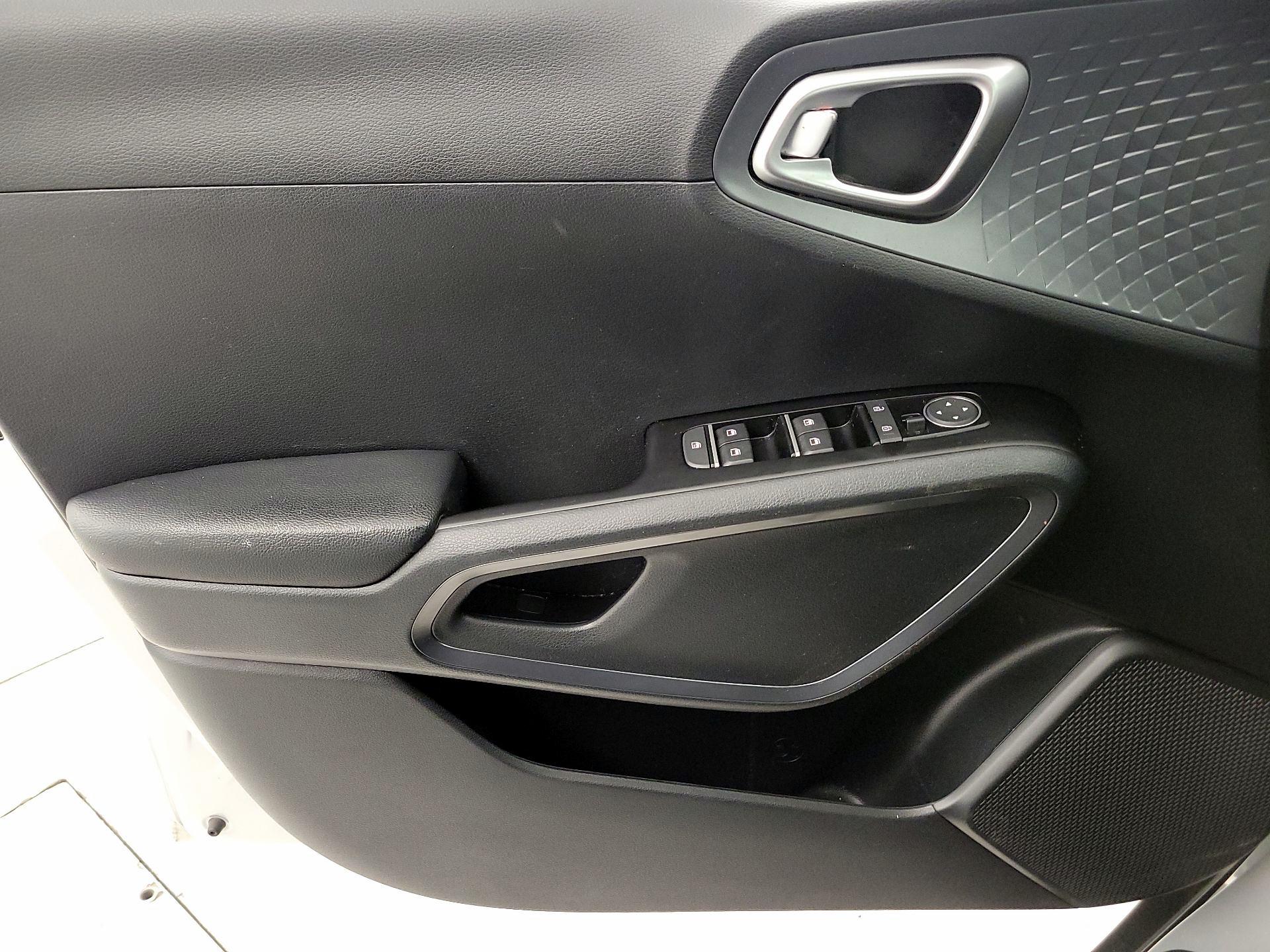 Thumbnail: 2021 Kia Soul - 12