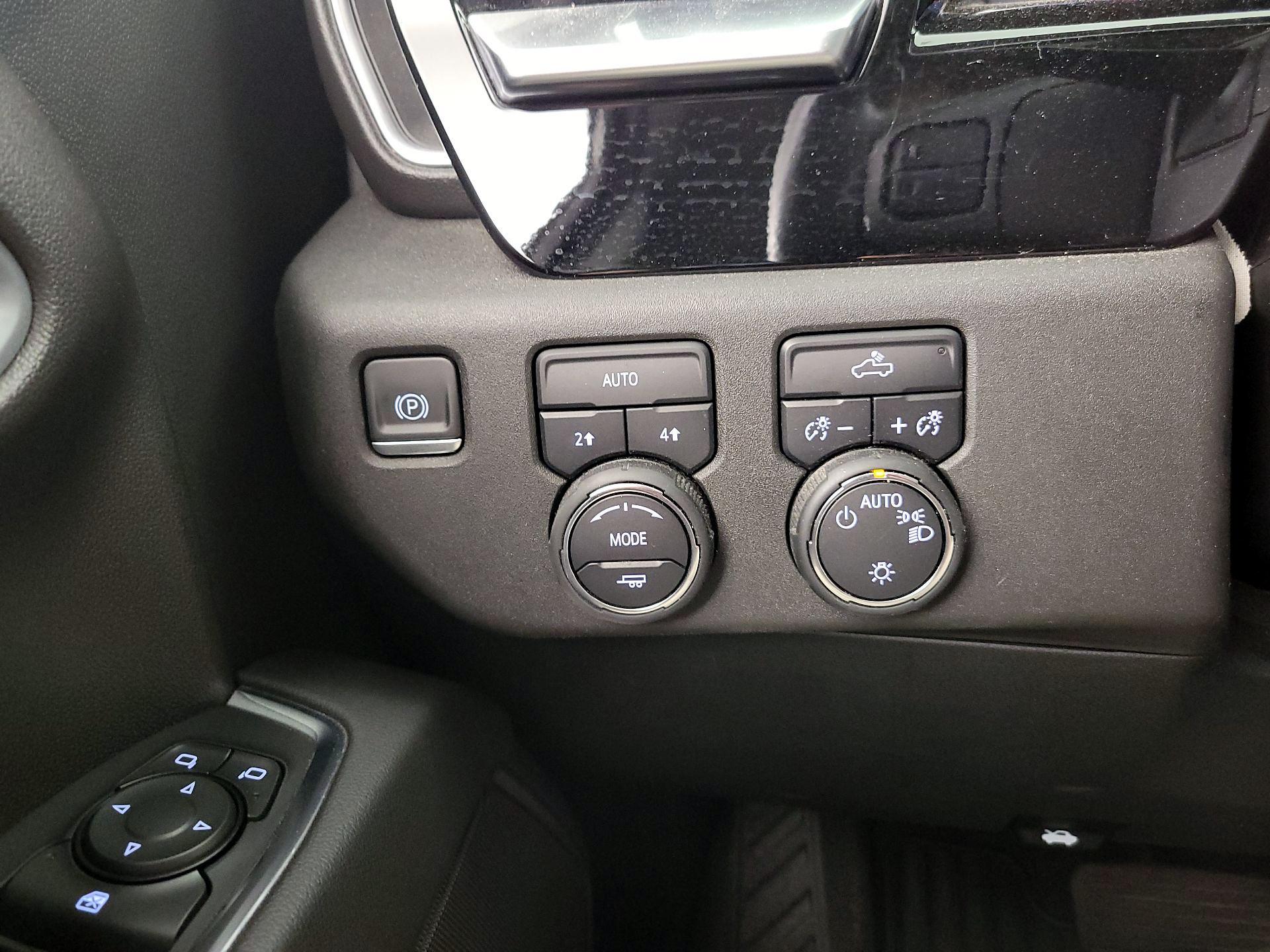 Thumbnail: 2022 Chevrolet Silverado 1500 - 13