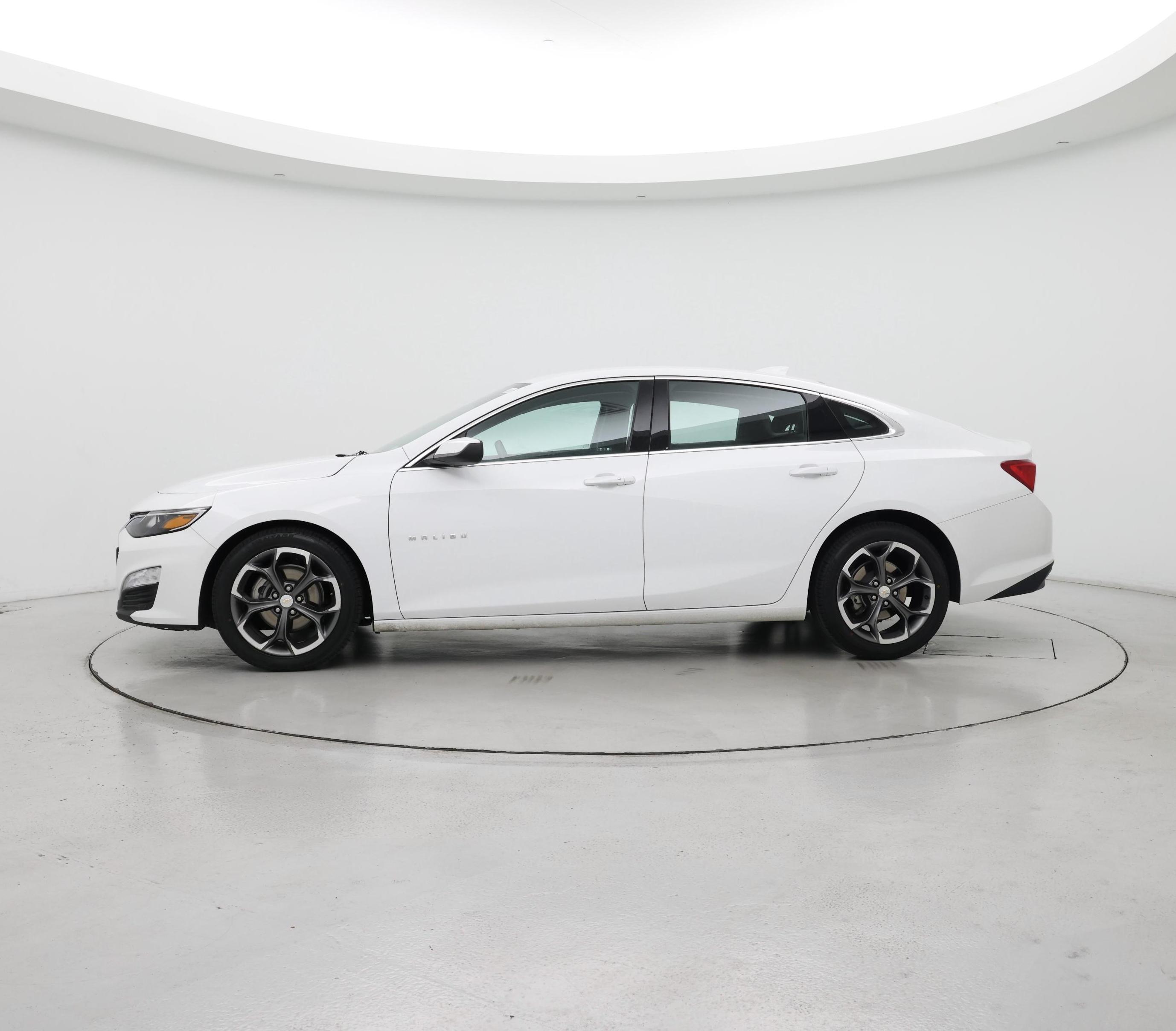Thumbnail: 2023 Chevrolet Malibu - 3