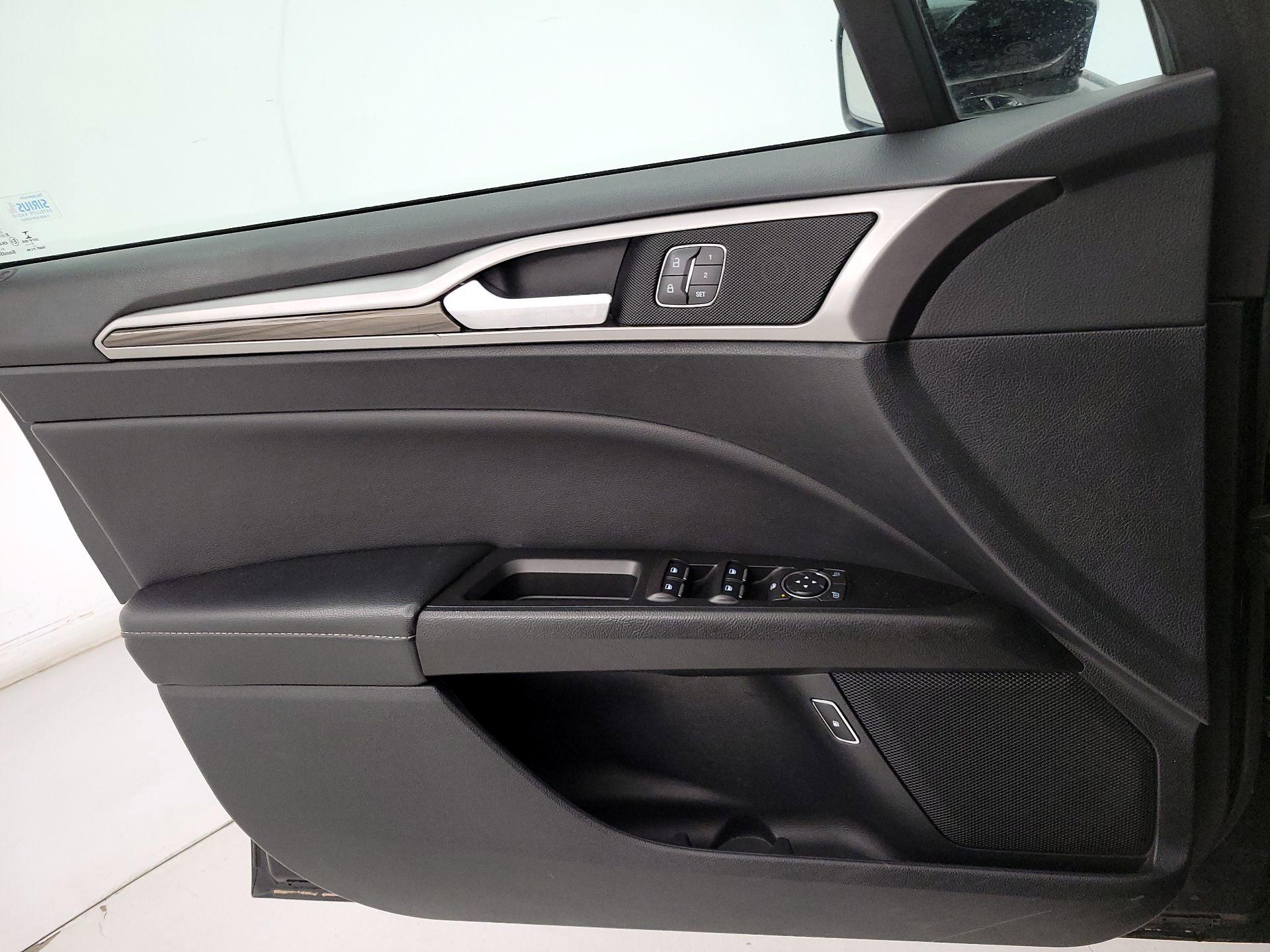 Thumbnail: 2018 Ford Fusion - 12