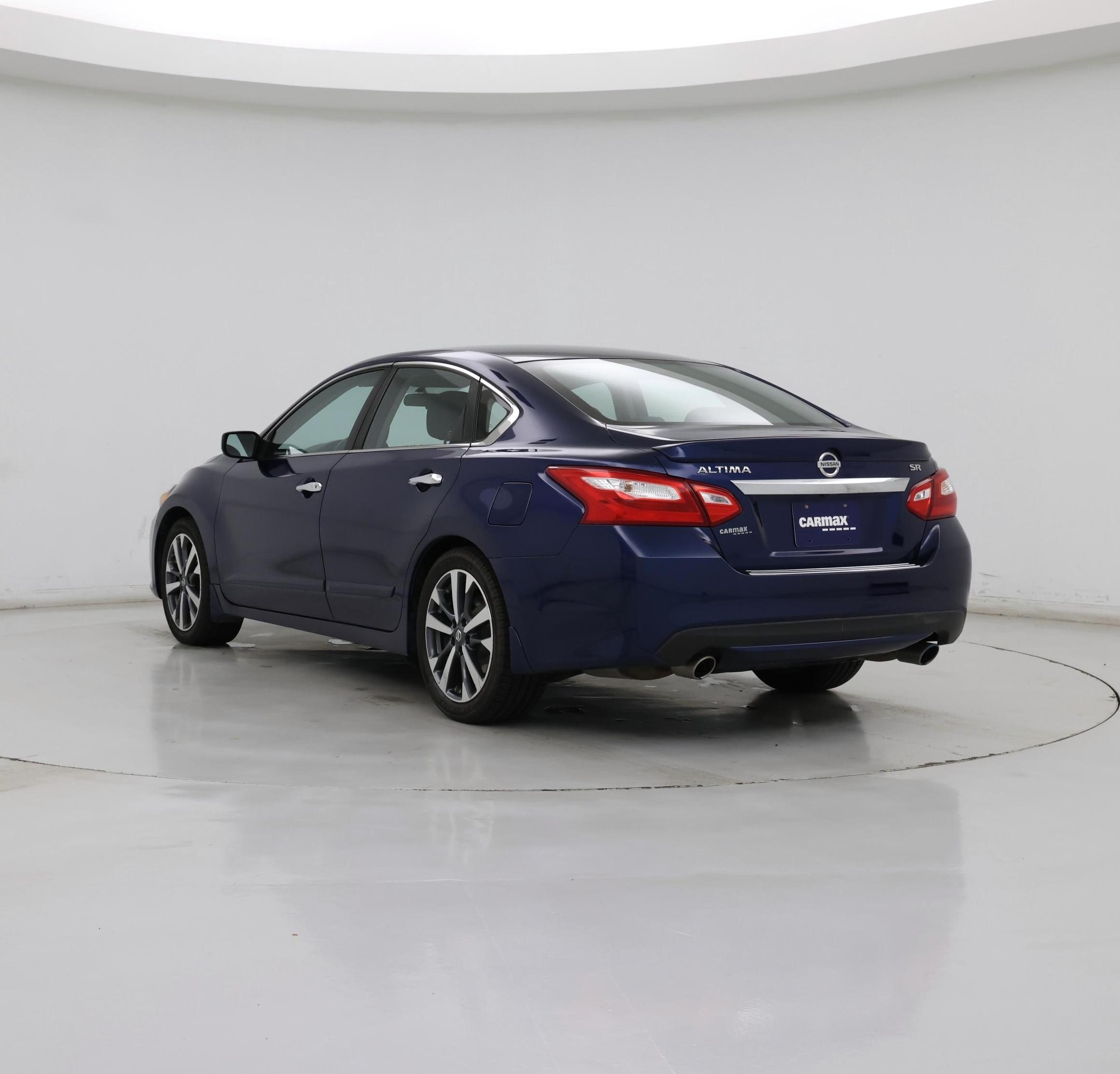 Thumbnail: 2016 Nissan Altima - 2