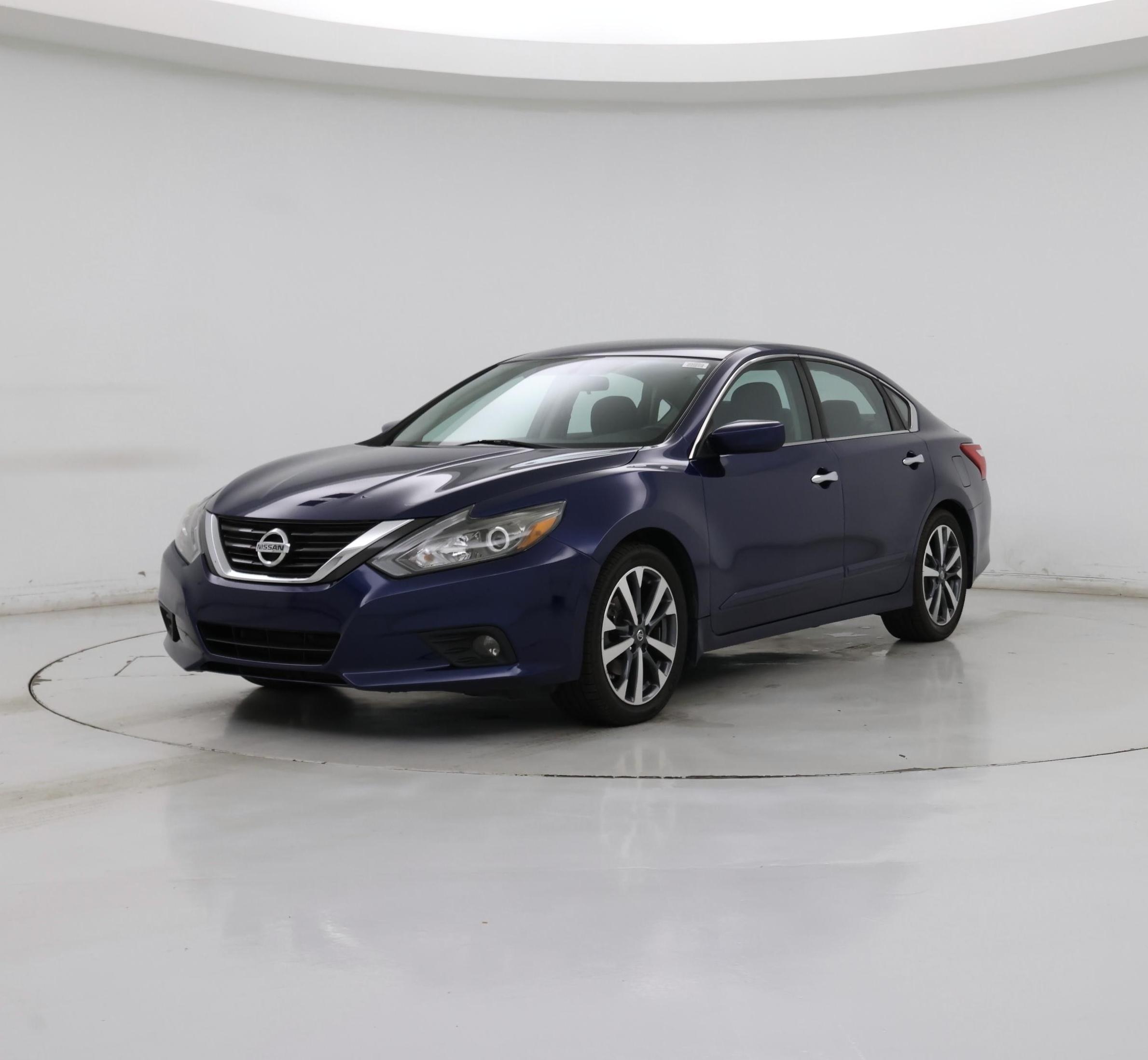 Thumbnail: 2016 Nissan Altima - 4