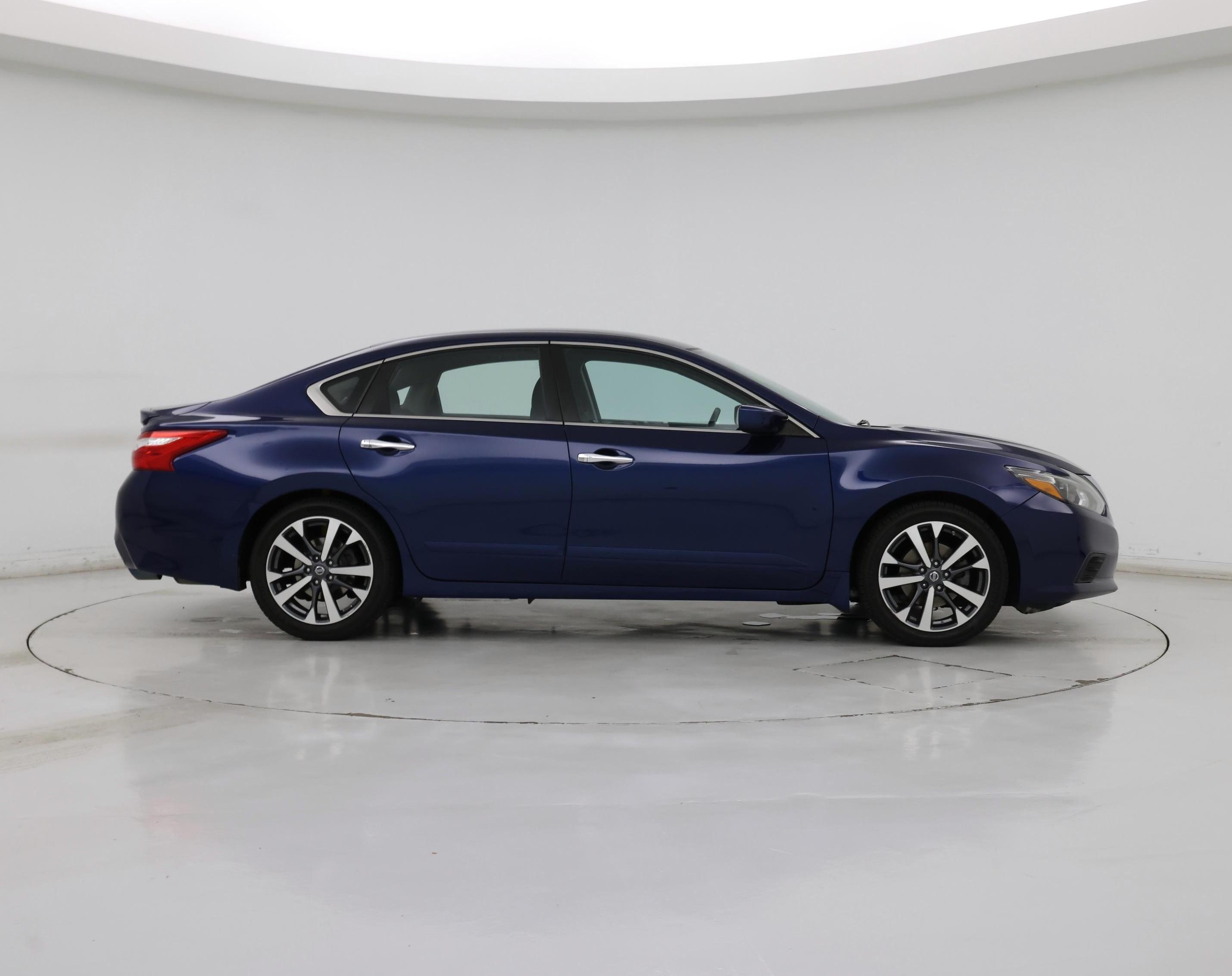 Thumbnail: 2016 Nissan Altima - 7