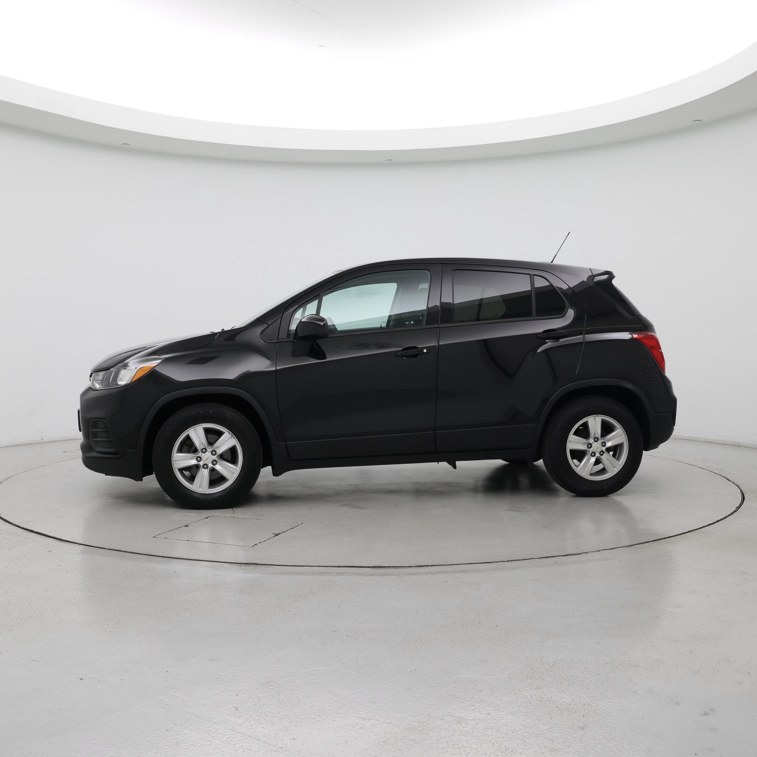 Thumbnail: 2020 Chevrolet Trax - 3
