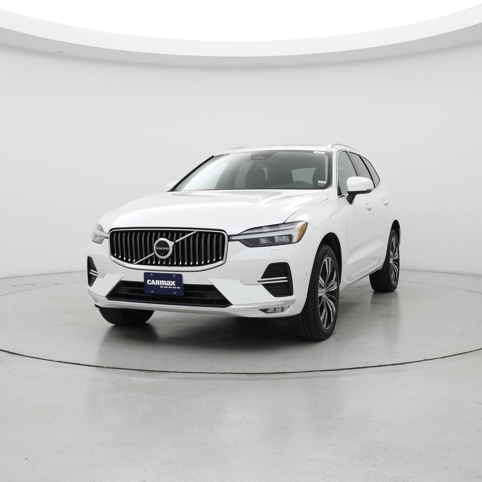 Thumbnail: 2022 Volvo XC60 - 4
