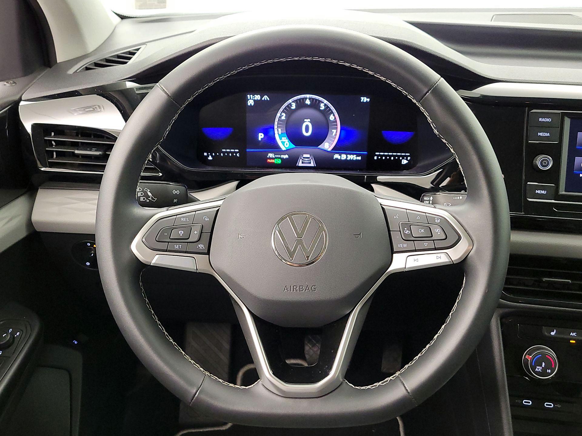 Thumbnail: 2023 Volkswagen Taos - 10