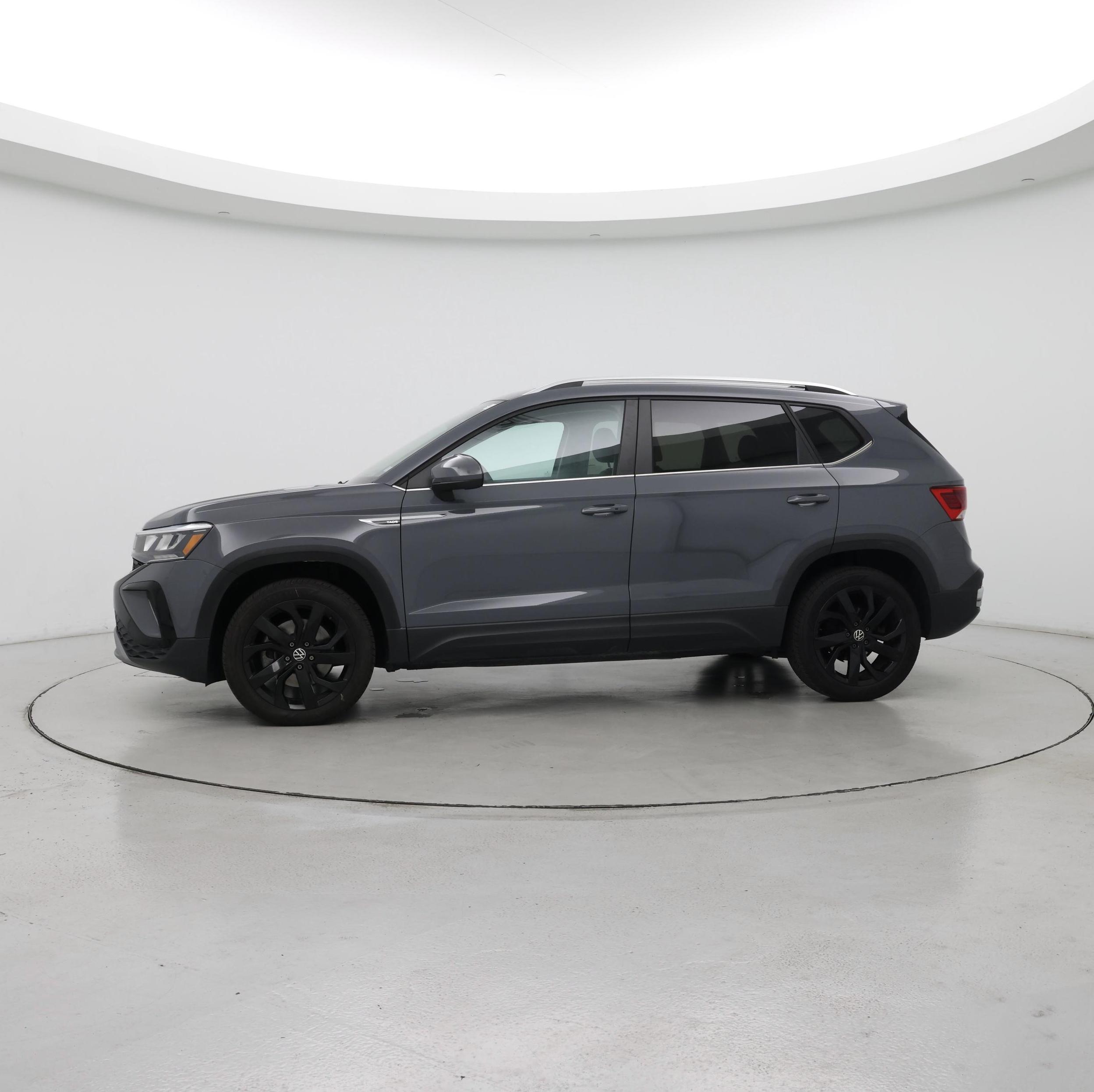 Thumbnail: 2022 Volkswagen Taos - 3