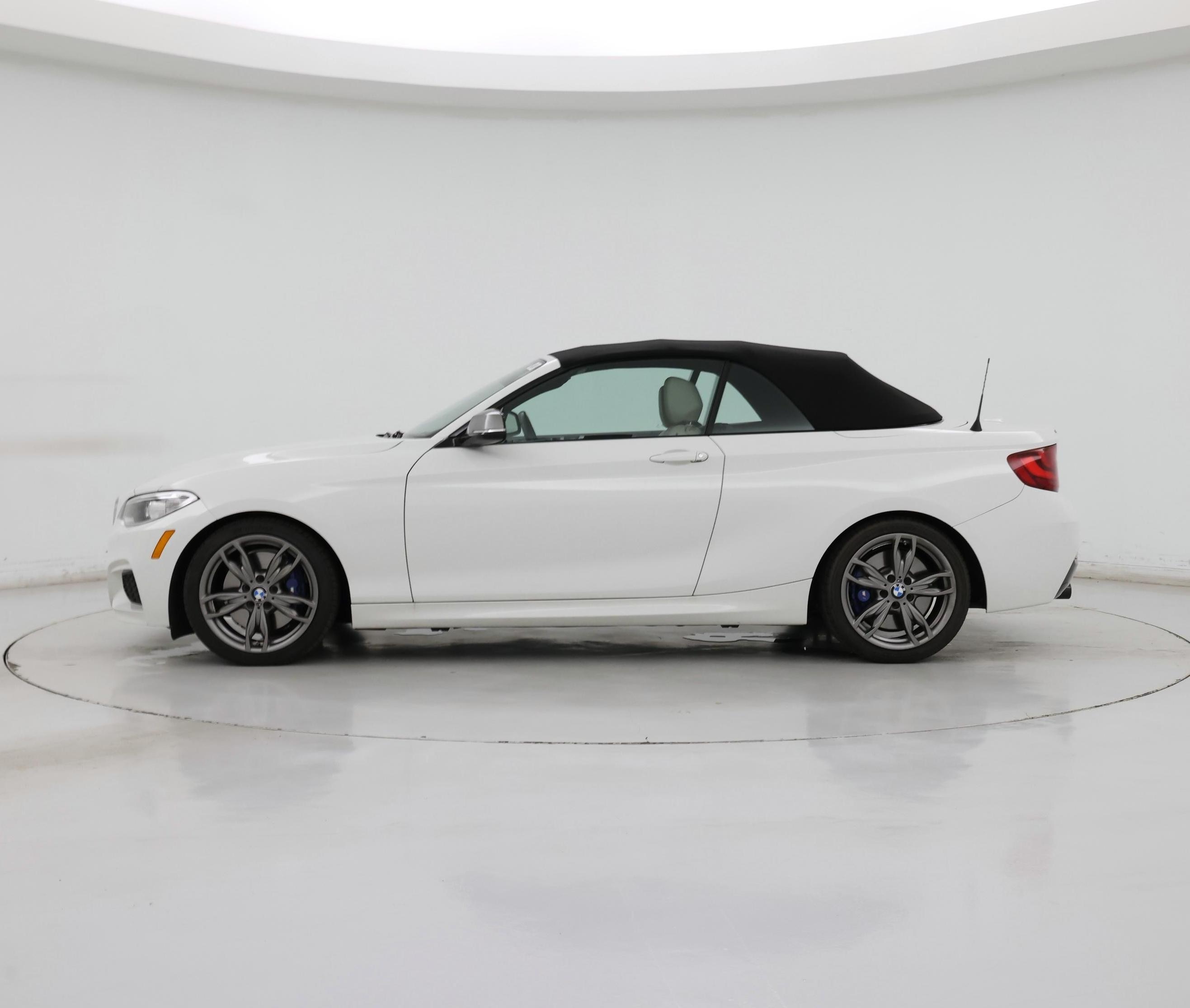 Thumbnail: 2016 BMW 2 Series - 3