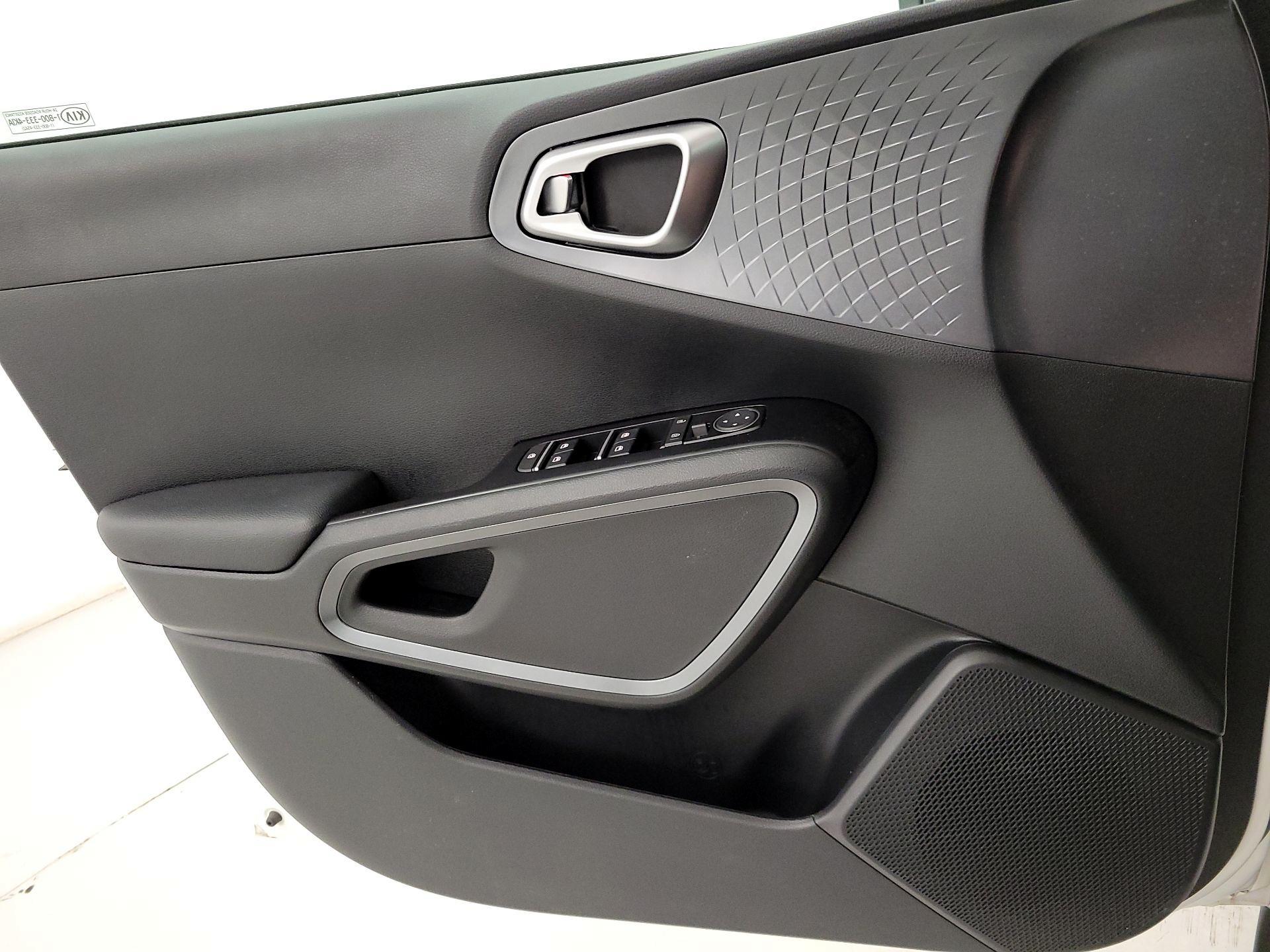 Thumbnail: 2021 Kia Soul - 12