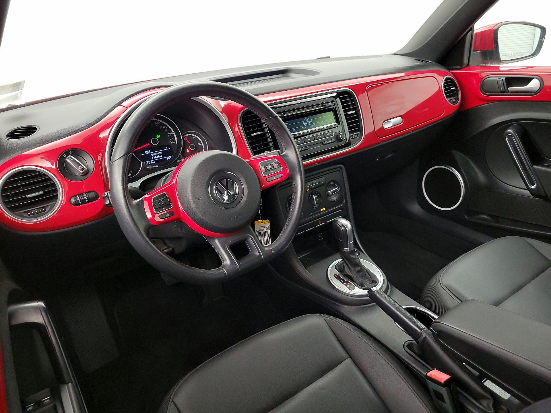 Thumbnail: 2015 Volkswagen Beetle - 9
