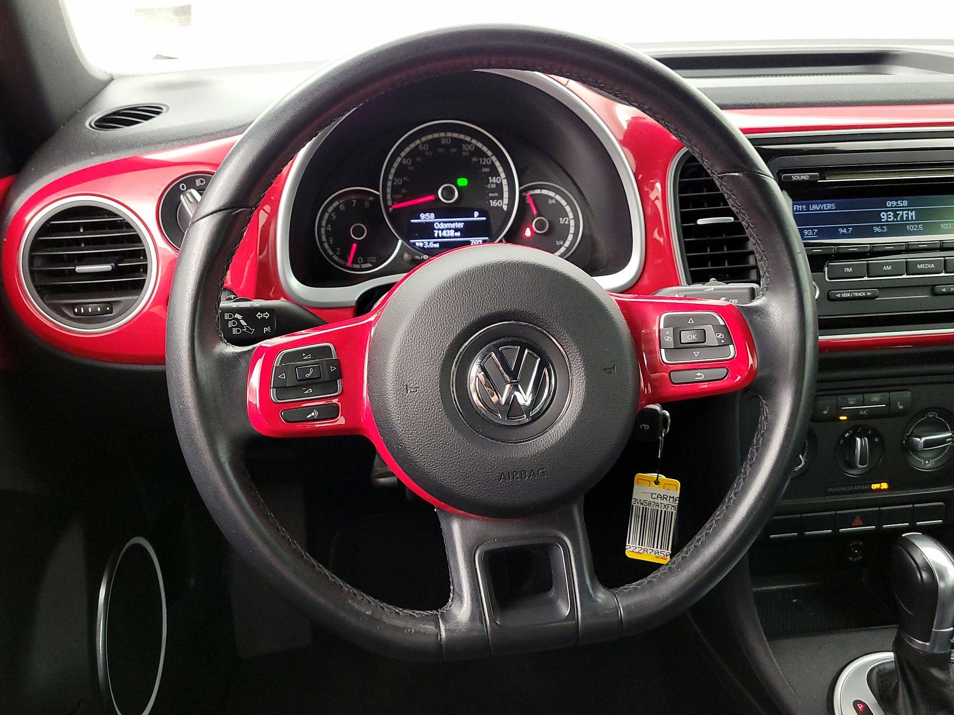 Thumbnail: 2015 Volkswagen Beetle - 10