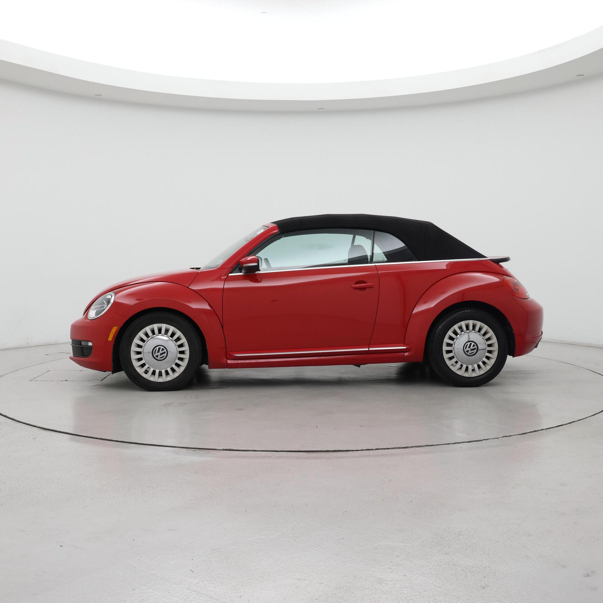 Thumbnail: 2015 Volkswagen Beetle - 3