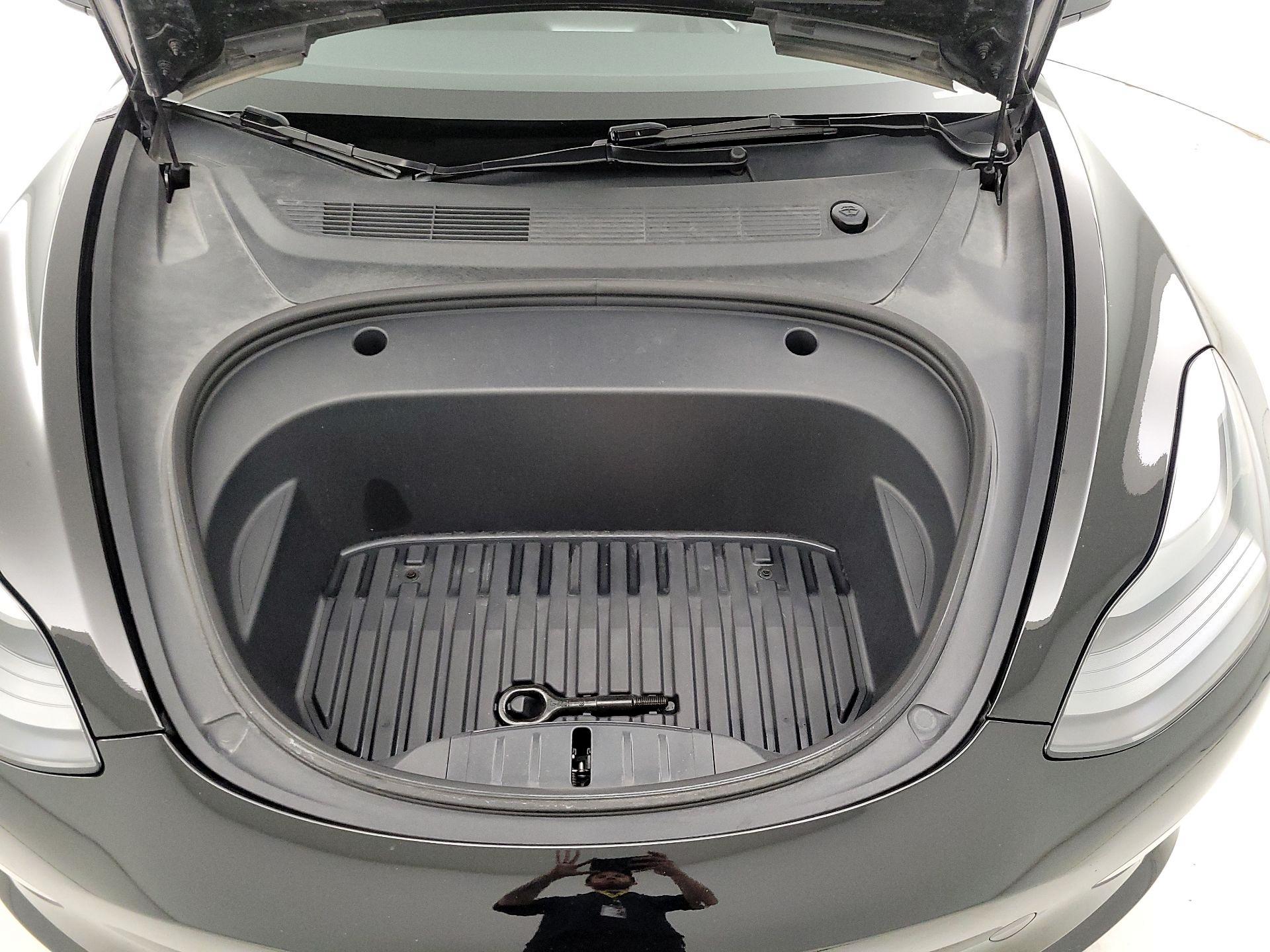 Thumbnail: 2023 Tesla Model 3 - 19