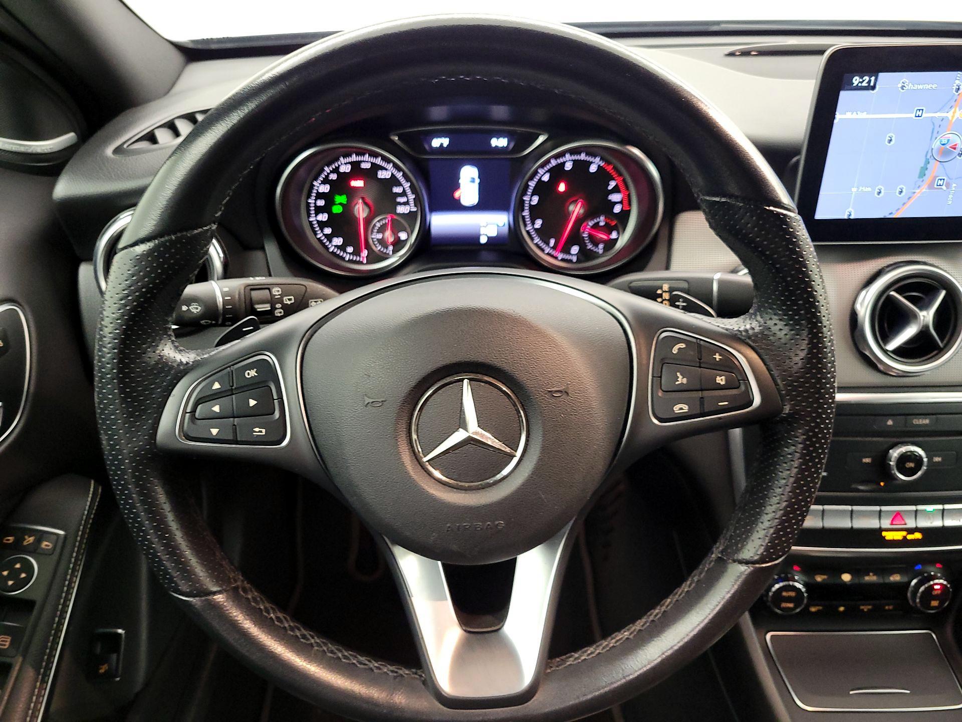 Thumbnail: 2019 Mercedes-Benz GLA - 10