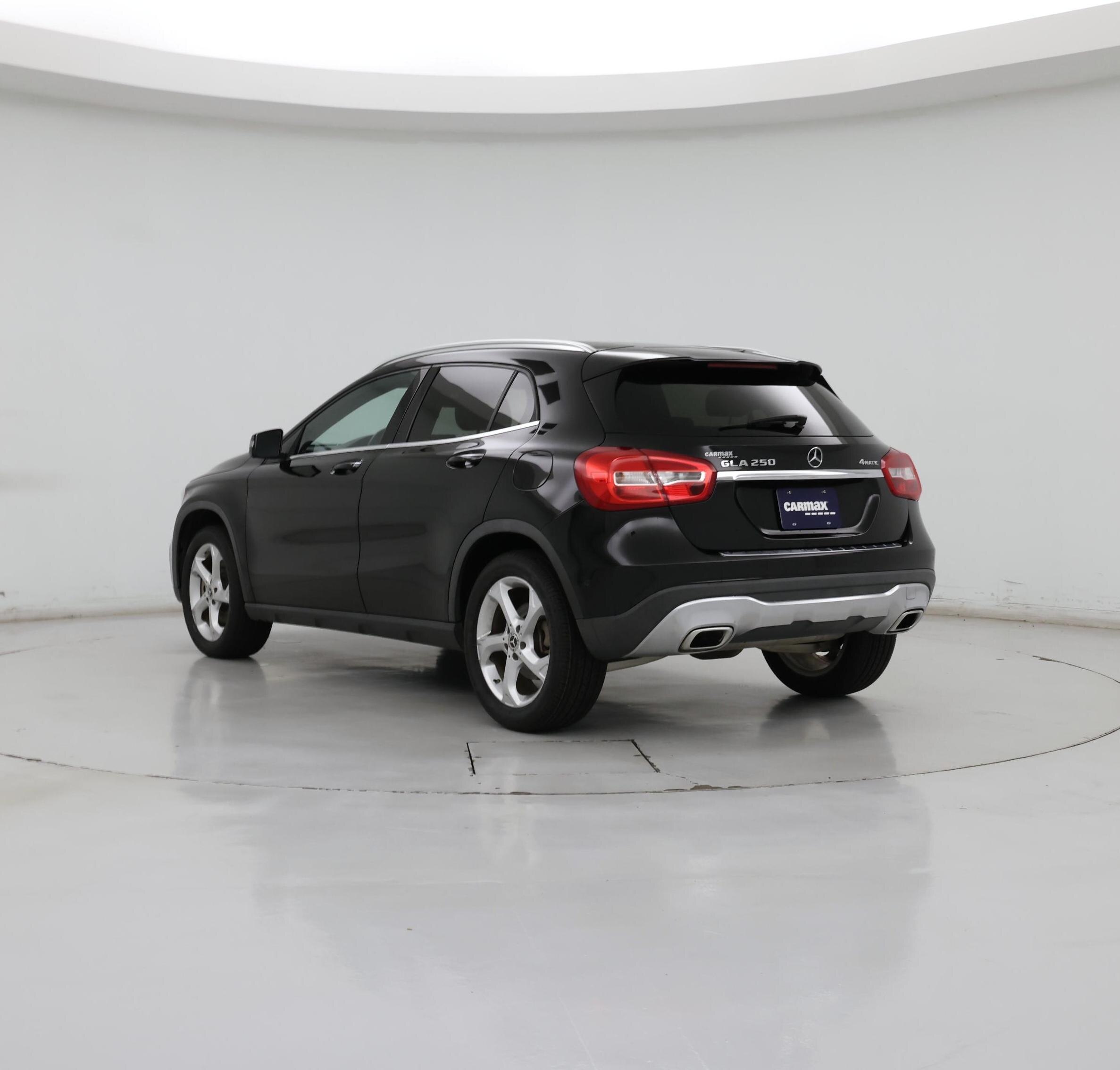 Thumbnail: 2019 Mercedes-Benz GLA - 2