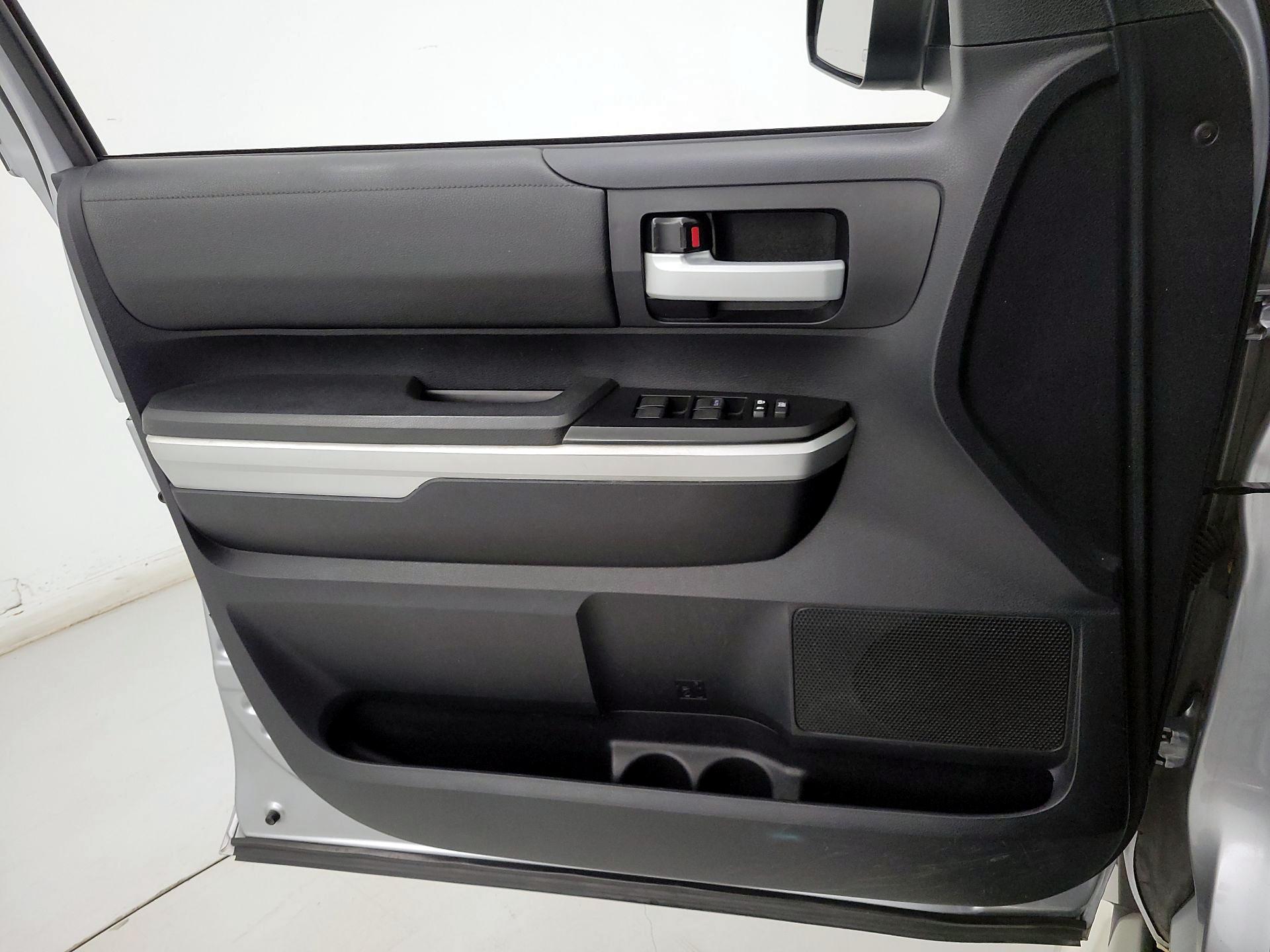 Thumbnail: 2014 Toyota Tundra - 12