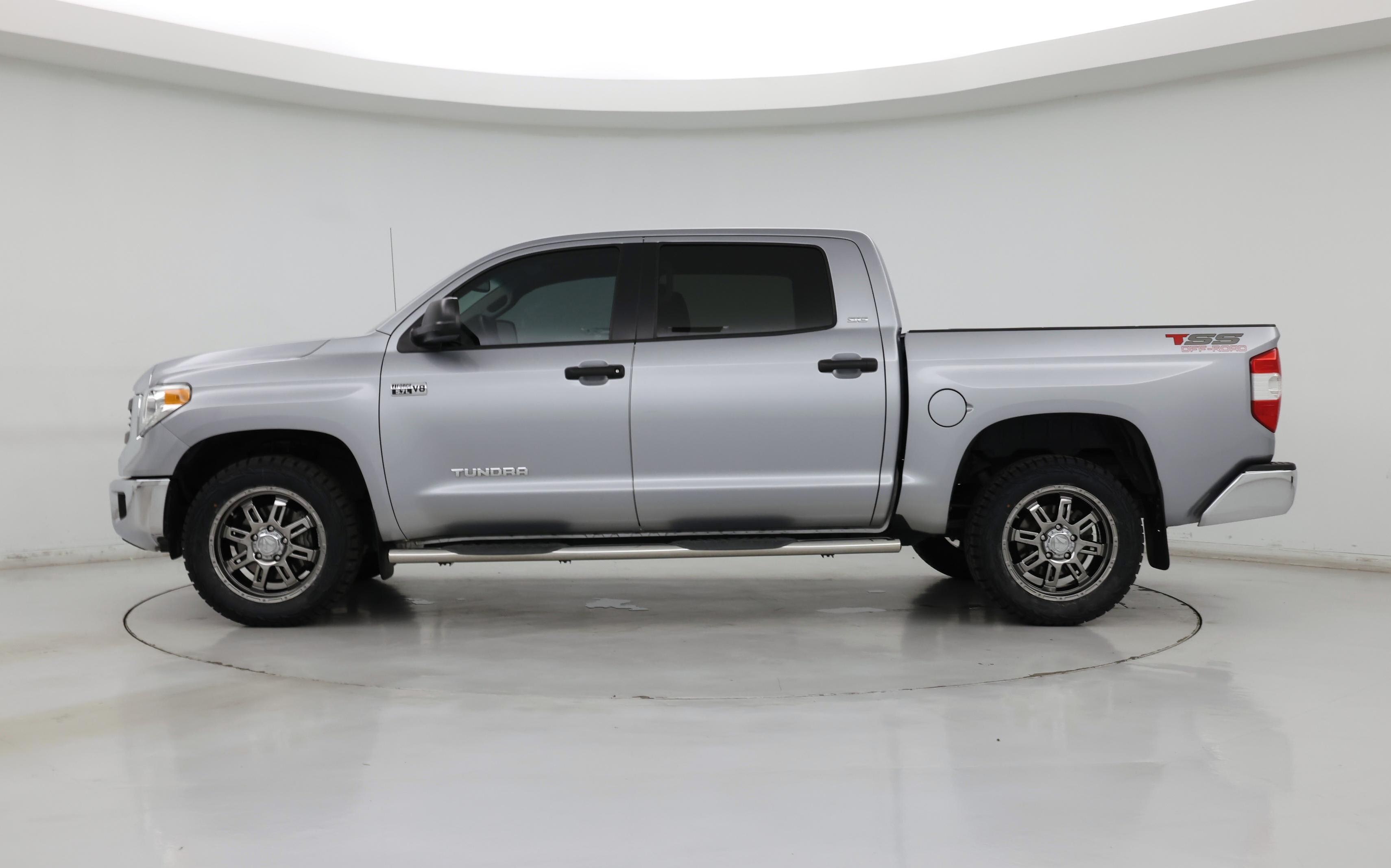 Thumbnail: 2014 Toyota Tundra - 3